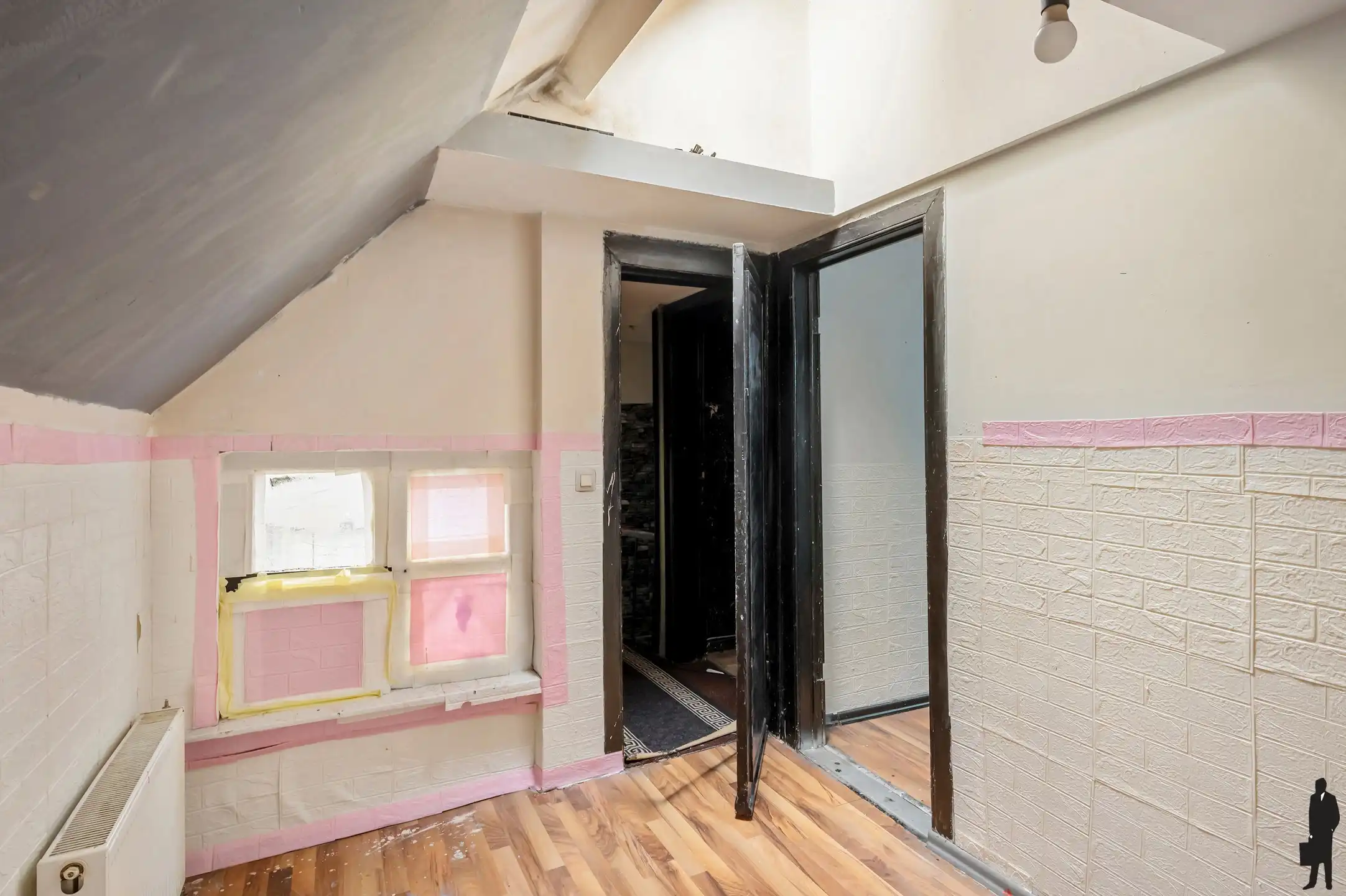 Charmante woning met 3 à 4 slaapkamers in het hart van Borgerhout foto 12