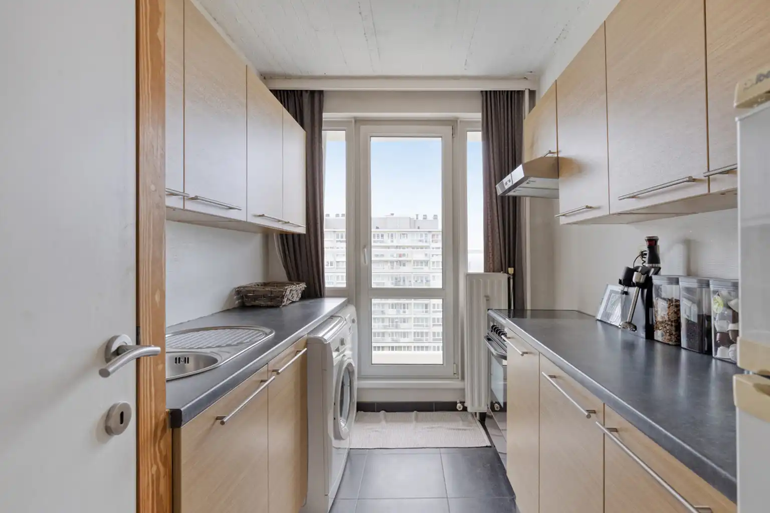 Instap klaar appartement 1 slaapkamer met prachtig uitzicht. foto 6