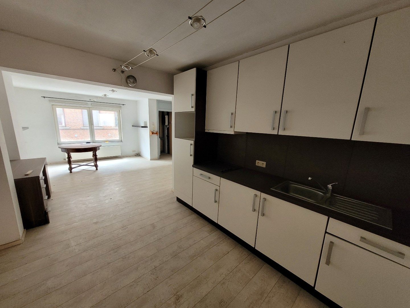 Te renoveren opbrengsteigendom – Centrum Aarschot foto 3