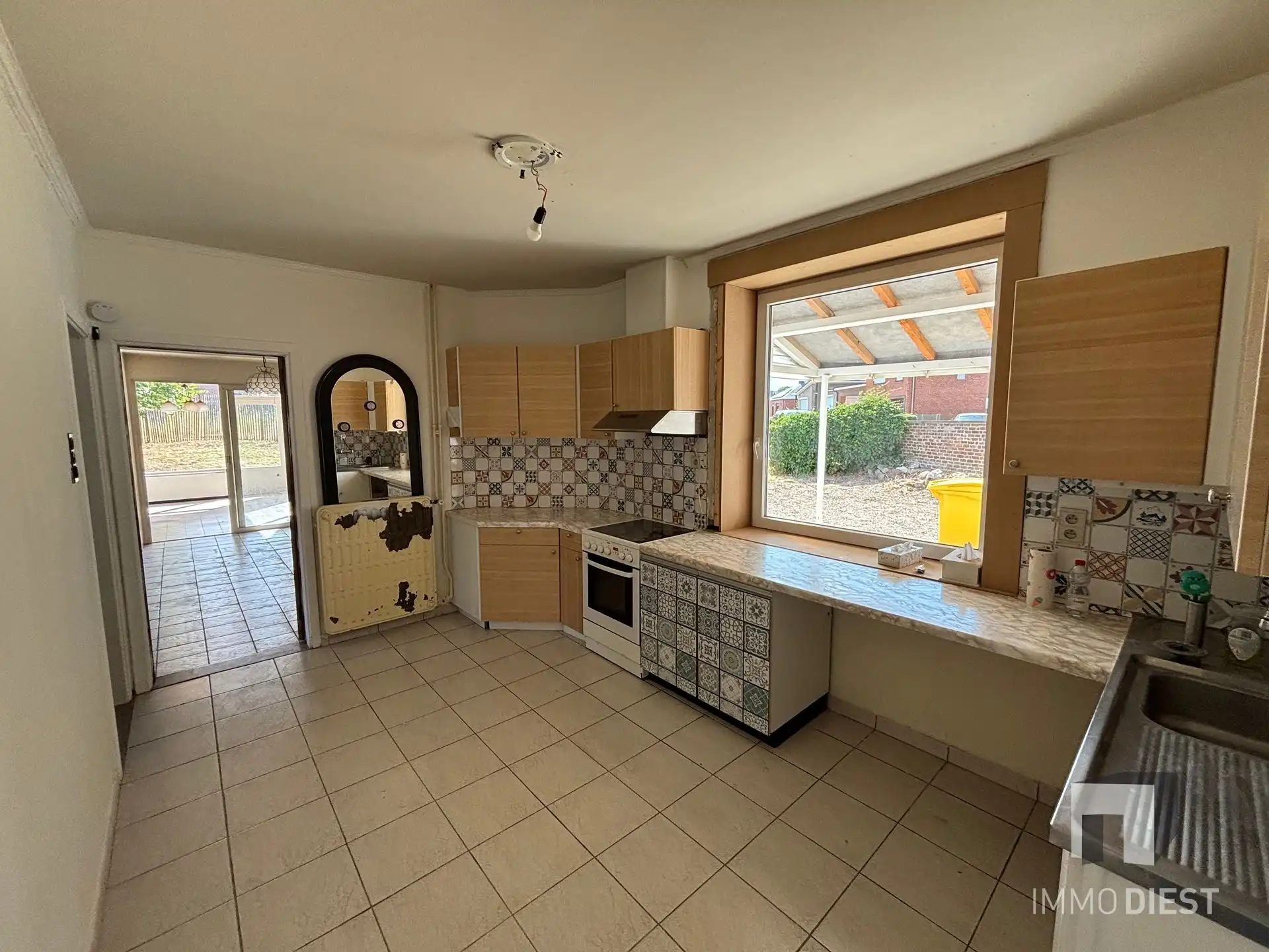 Ruime betaalbare woning met veranda en bijgebouw foto 16