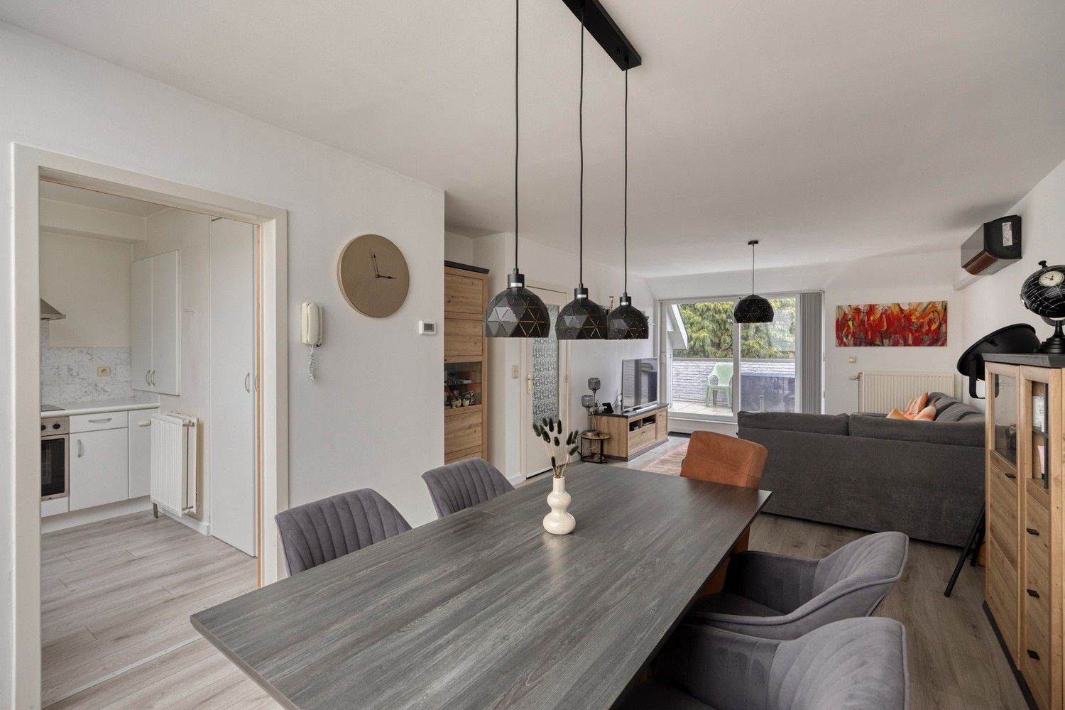 Instapklaar appartement met 2 slaapkamers en garage in het centrum van Lanaken! foto 12