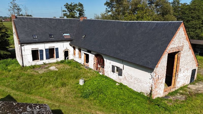 Exclusief 17e eeuws landgoed met bijgebouwen en slotgracht op 1 ha foto 4