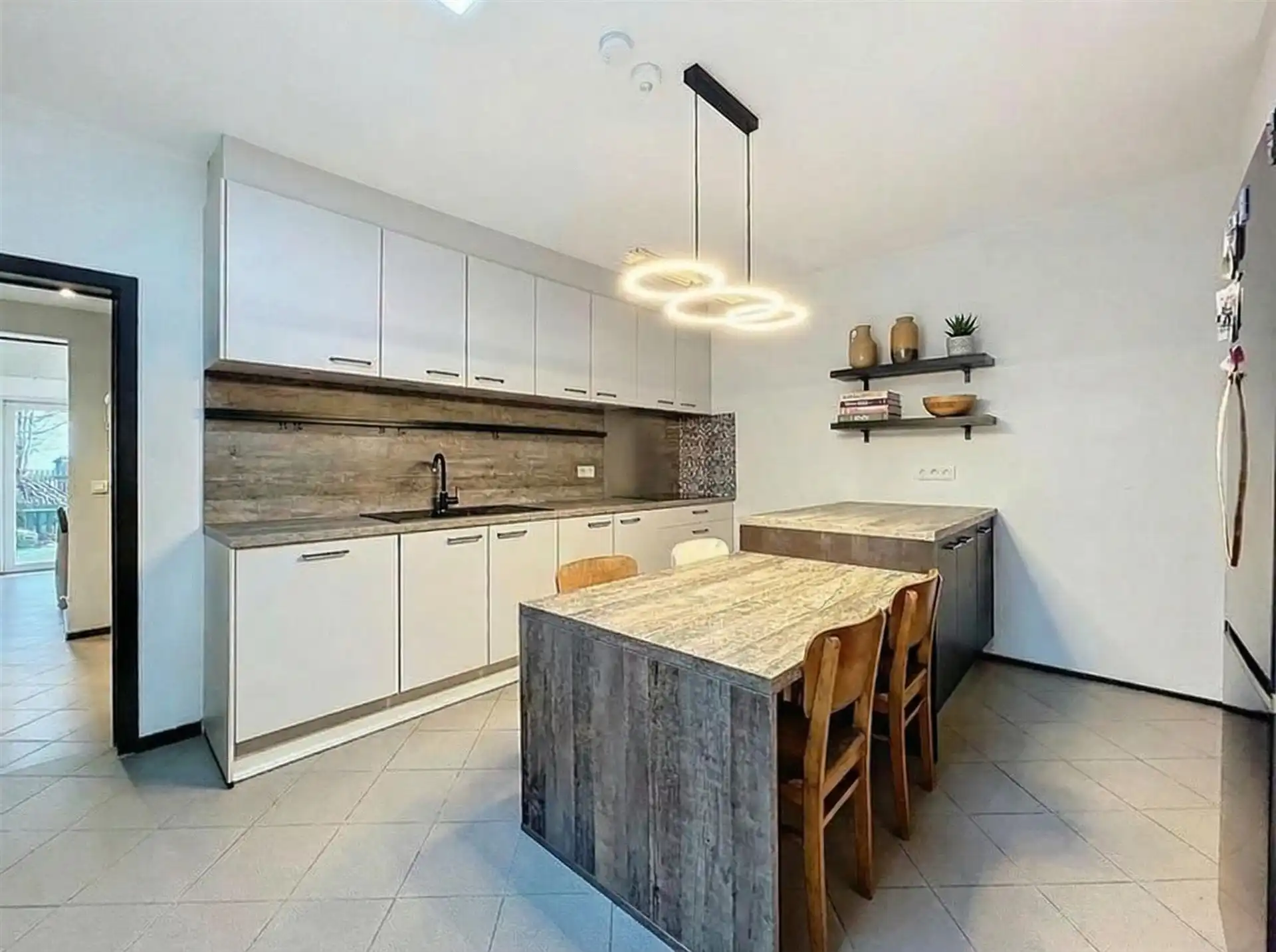 instapklare woning met 3 slaapkamers en half open karakter op perceel van 200m² foto 5