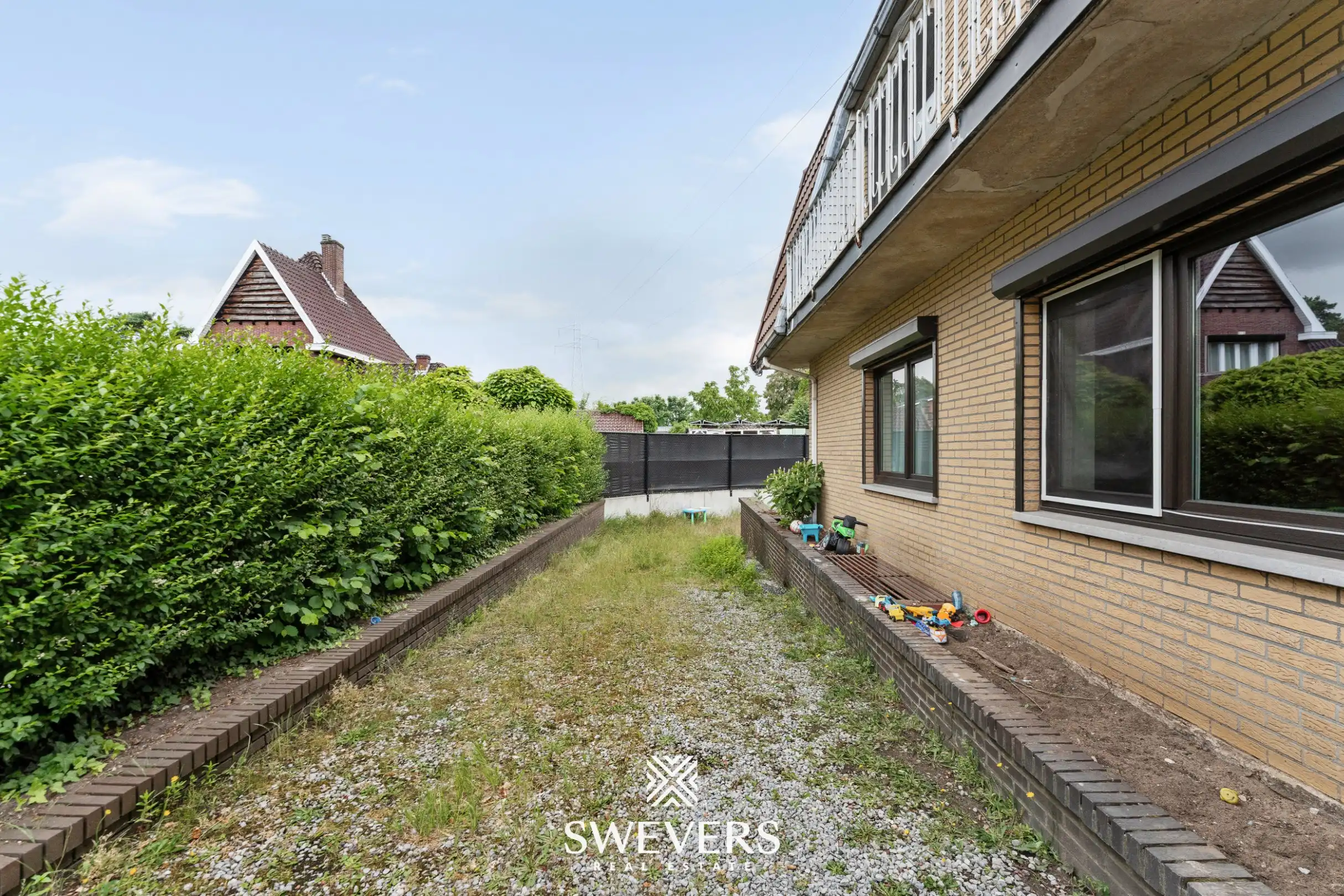 Instapklaar gerenoveerd appartement met 3 slaapkamers en een garage in centrum Houthalen foto 25