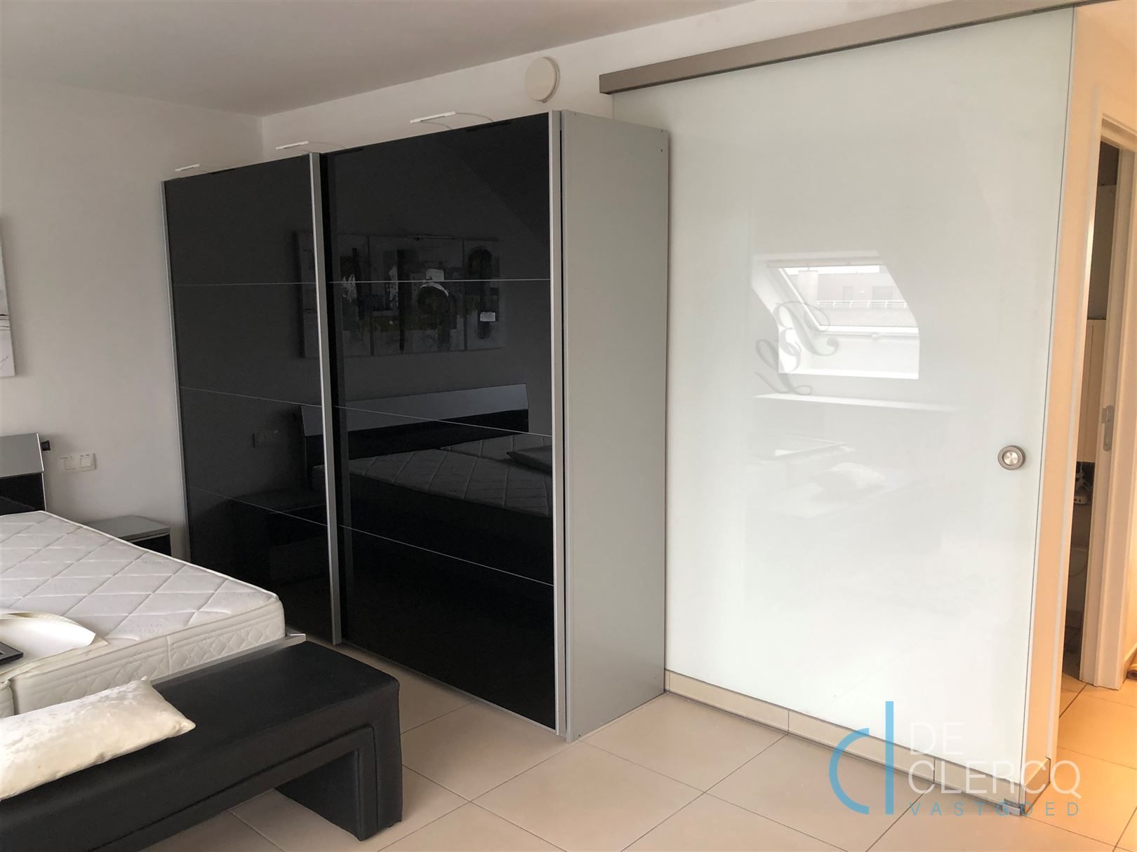 Zeer ruim appartement met garage TE HUUR in het centrum van Lochristi! foto 27