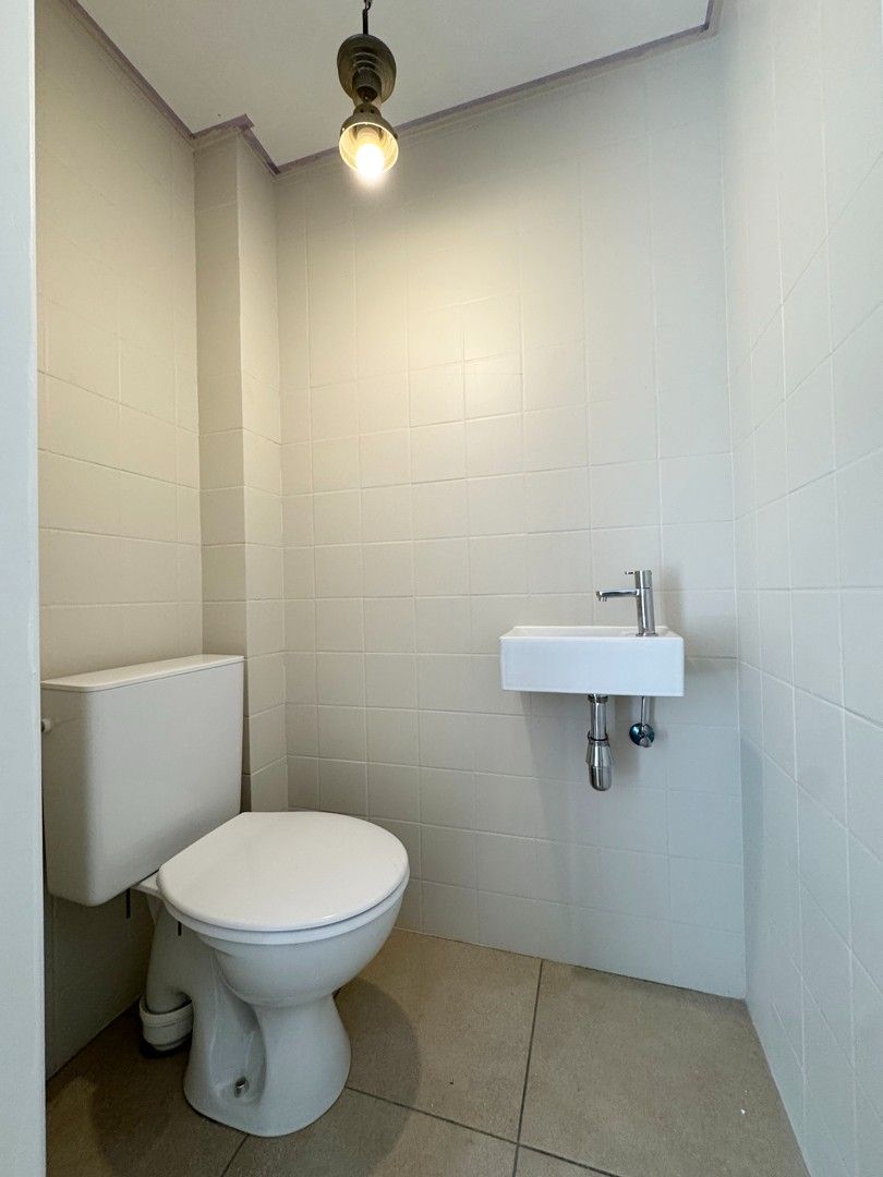 Recent gerenoveerd appartement met drie slaapkamers en garage. foto 10