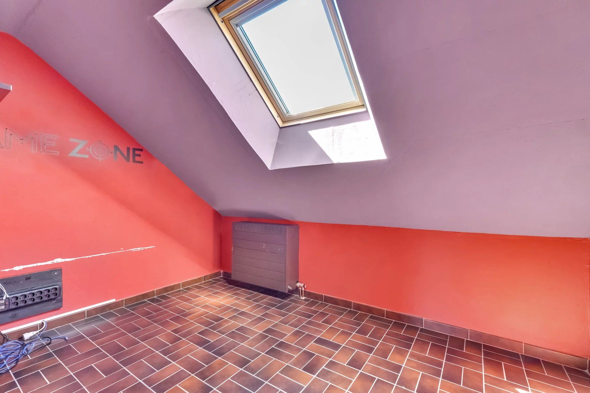 Ruime woning in rustige buurt foto 16