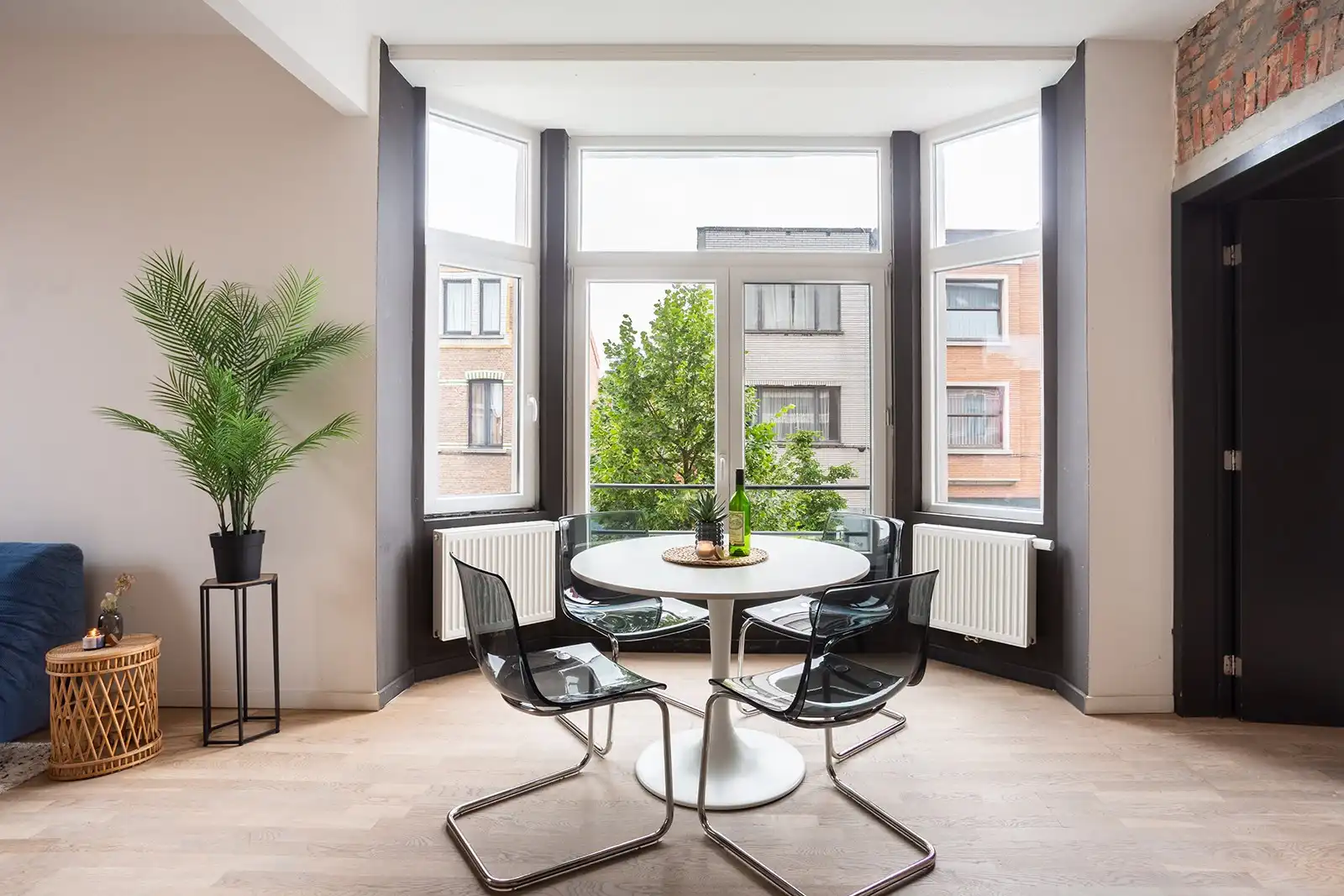 Lichtrijk hoek appartement met karakter!  foto 8