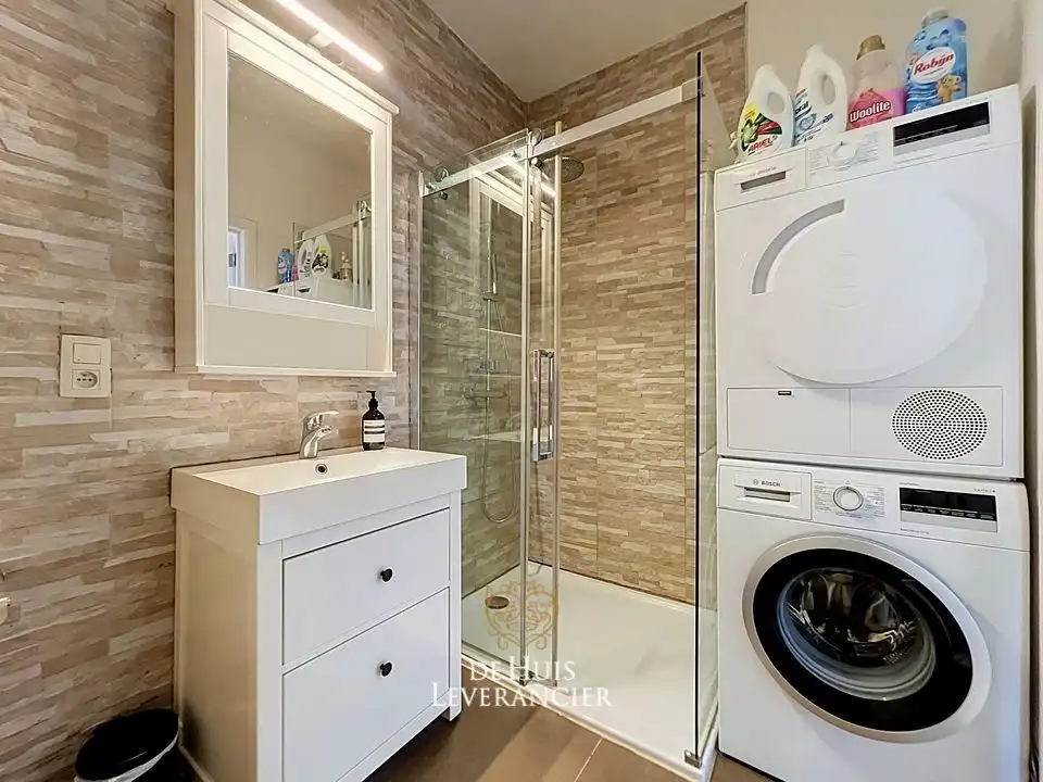Lichtrijk en instapklaar 3-slaapkamerappartement (106 m²) met garage en gunstig EPC (B) op toplocatie in Wilrijk! foto 18