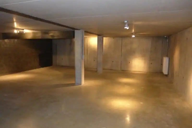 Commerciële ruimte te huur foto 12