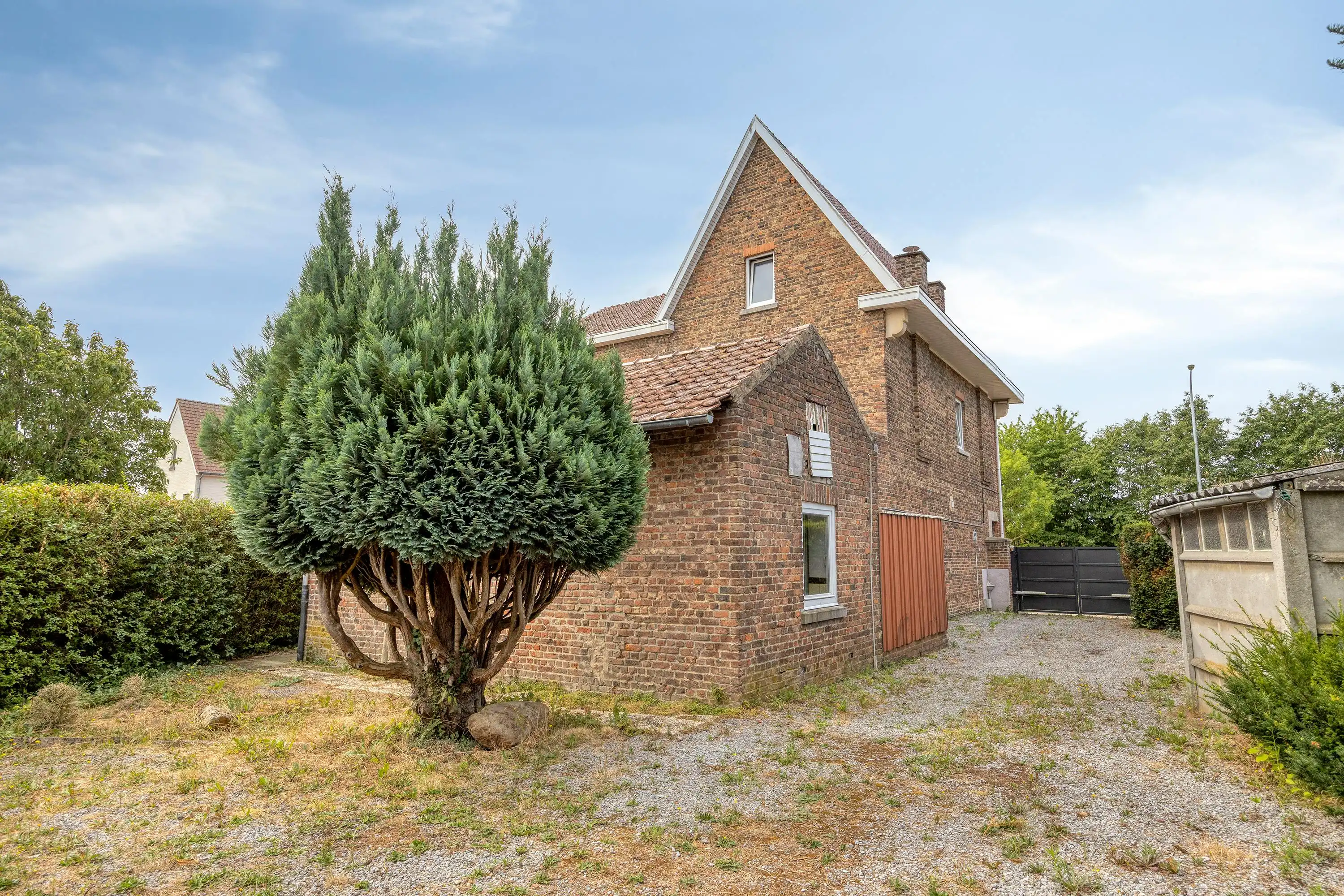 Huis met 5 slaapkamers en loods te koop in Sint-Truiden foto 24
