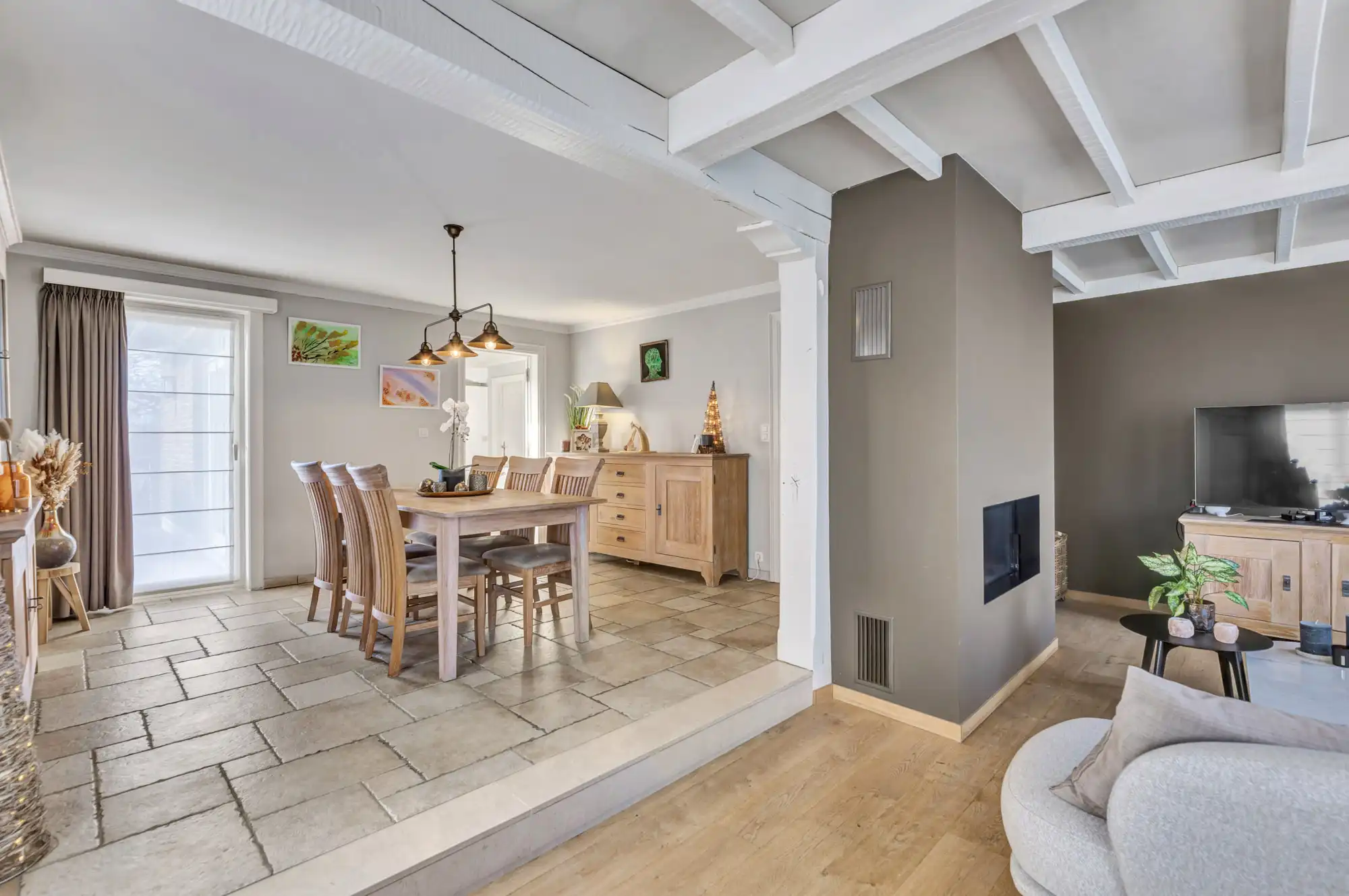 Charmante villa met loods nabij belangrijke invalswegen foto 4