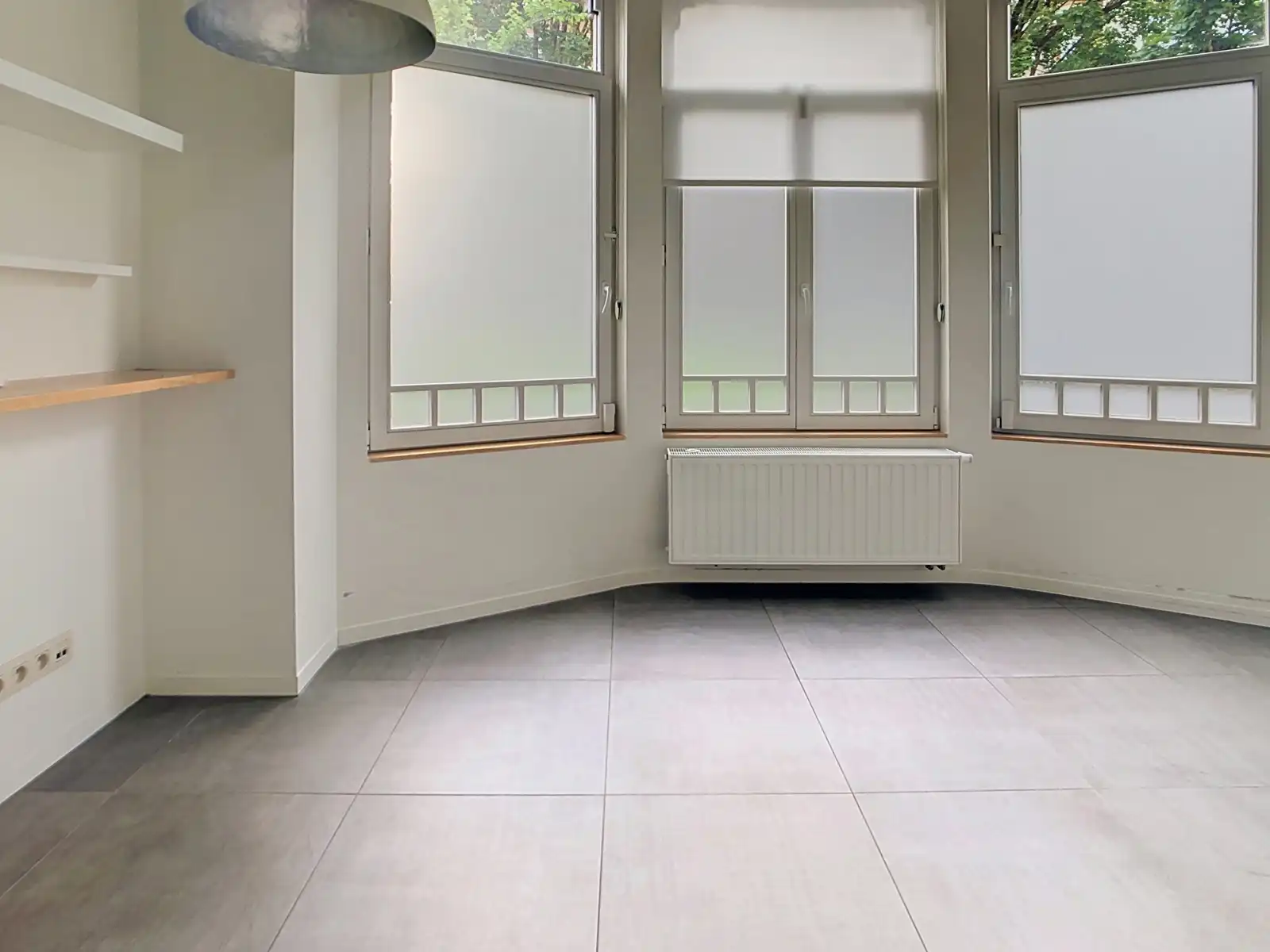 Gelijkvloerse zaak - gewezen dokterskabinet foto 16