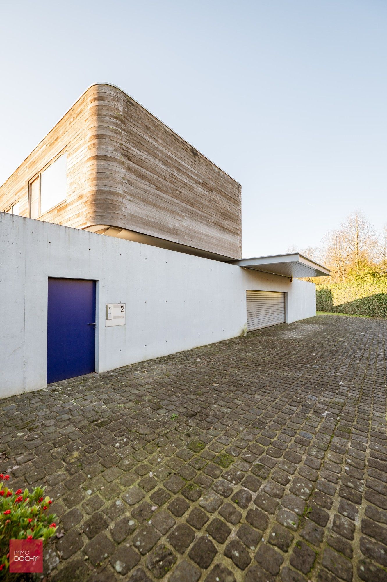 Architecten - villa met veel lichtinval en privacy op mooie ligging. foto 2