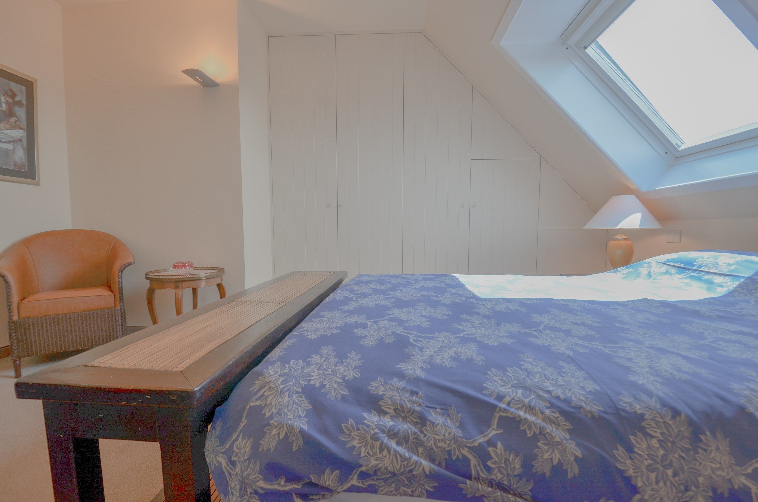 Stijlvol duplexappartement met zonnige terrassen en open zicht op de villa’s van het Zoute. foto 22