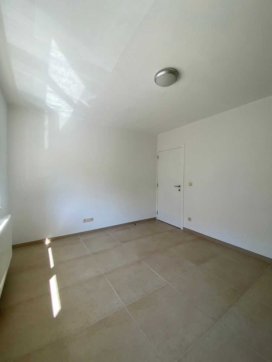 Appartement te huur foto 11