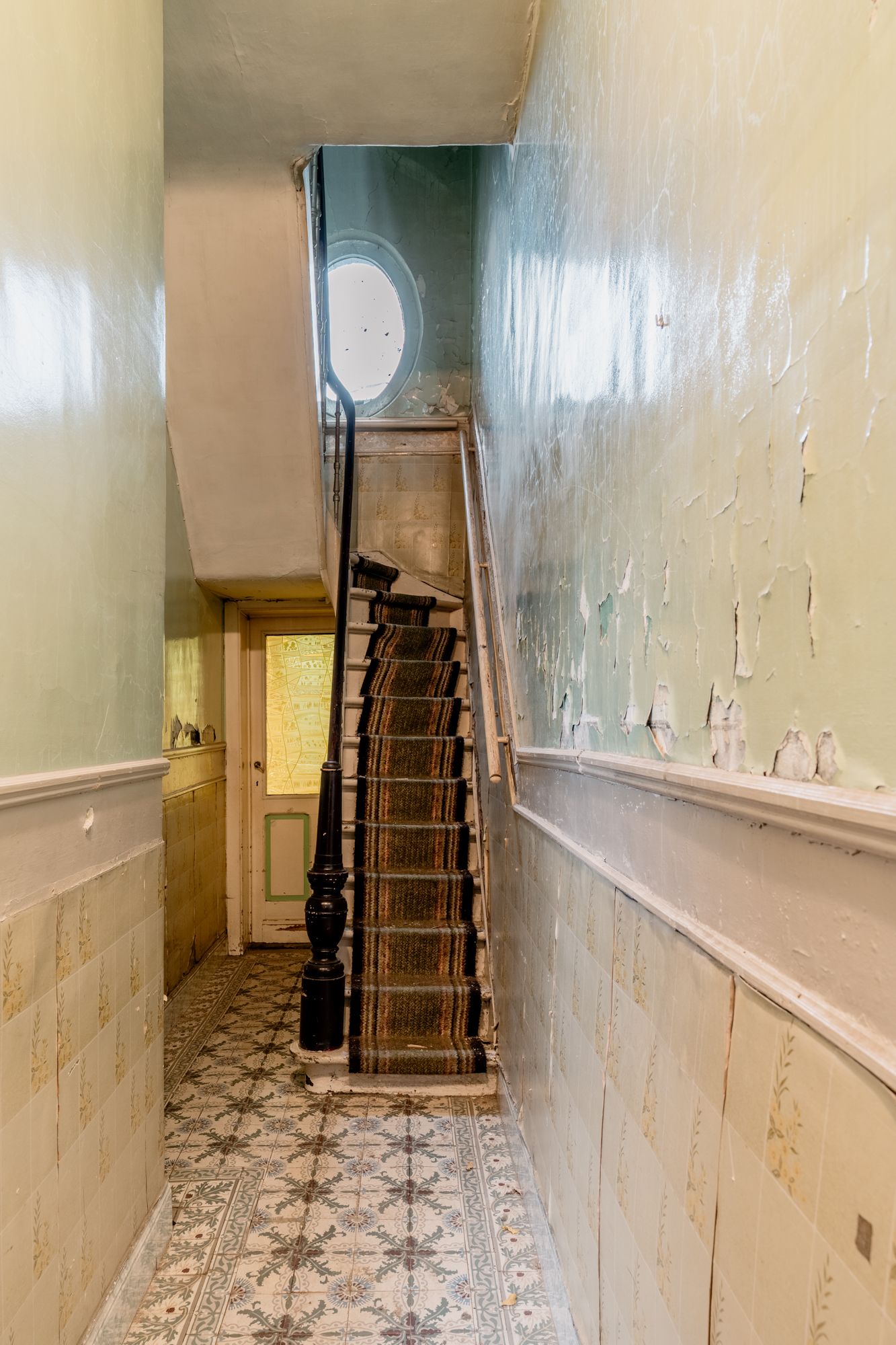 Wrapped in wallpaper: te renoveren of nieuw te bouwen woning in Damtwerpen foto 11