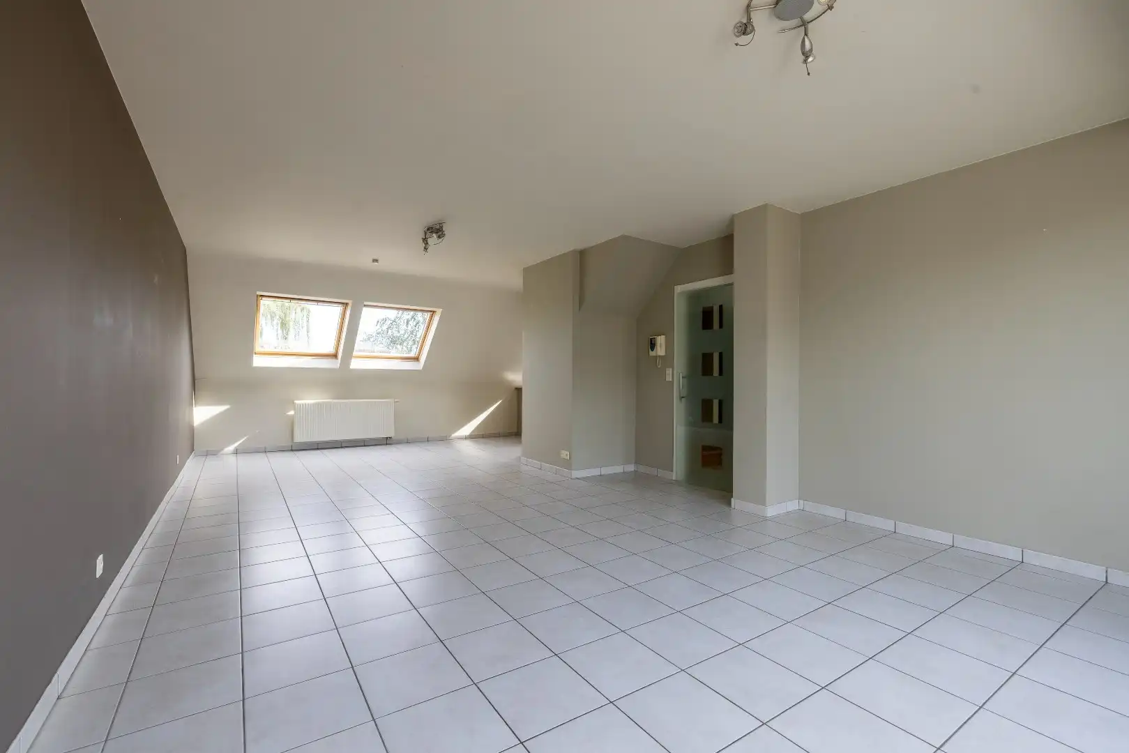 Ruim duplex appartement met 2 slk en zonneterras en garage foto 3