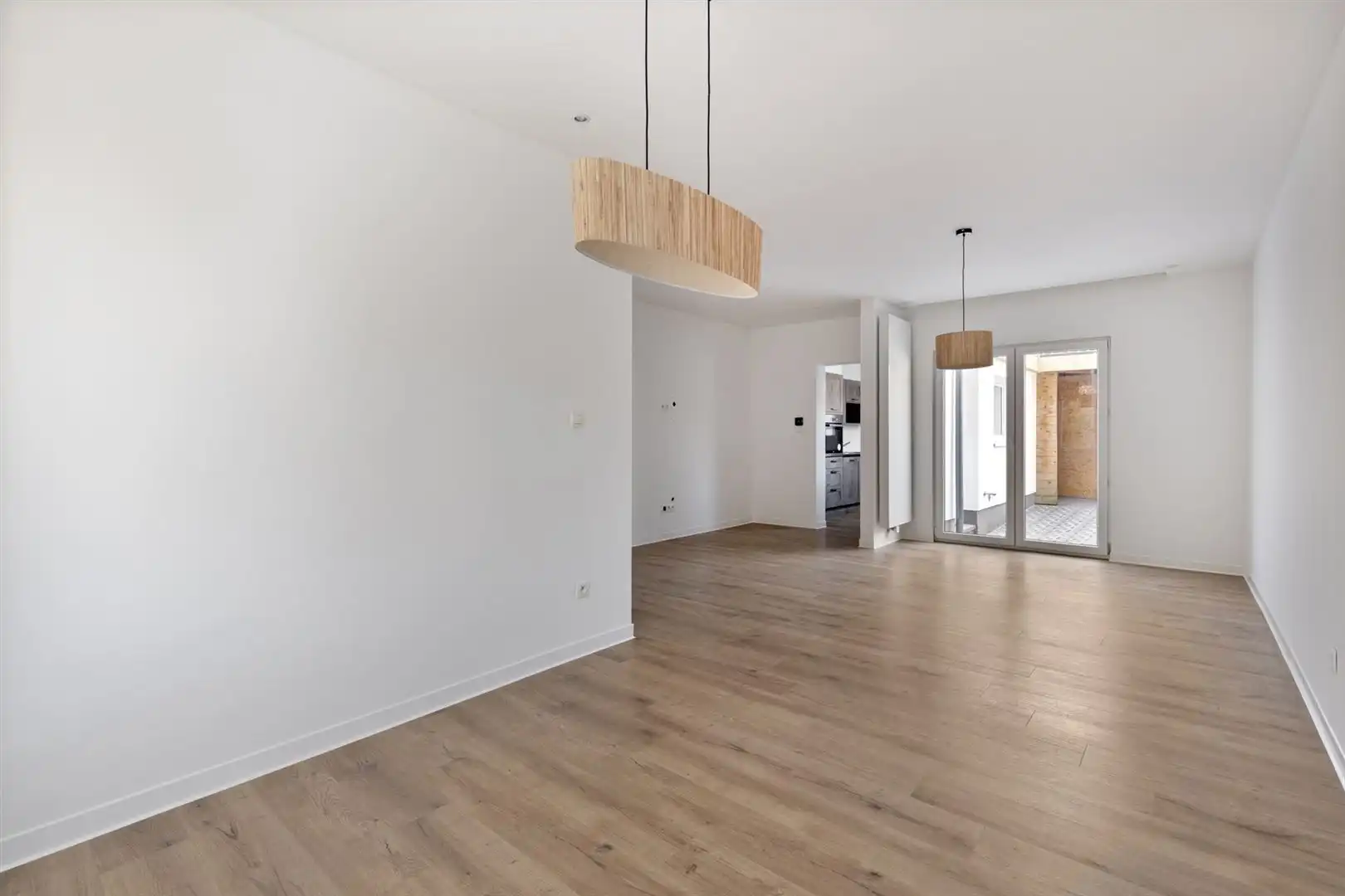 Volledig gerenoveerde instapkare woning ! foto 2