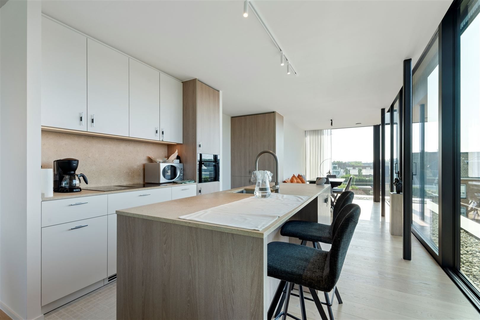 Splinternieuwe penthouse met grote terrassen in topgebouw foto 13
