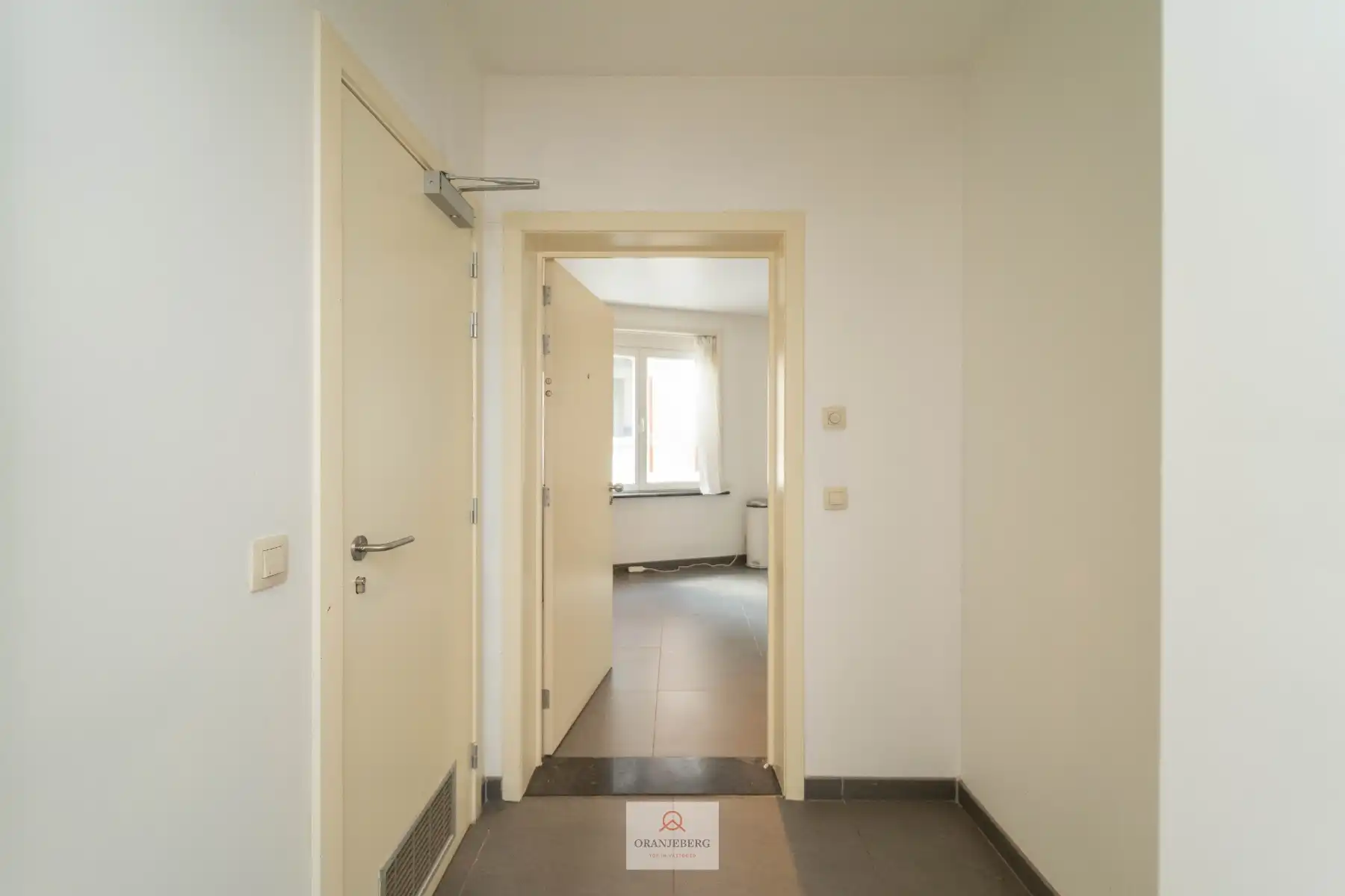 Studio + autostaanplaats te huur vlakbij Gent-Sint-Pietersstation foto 16