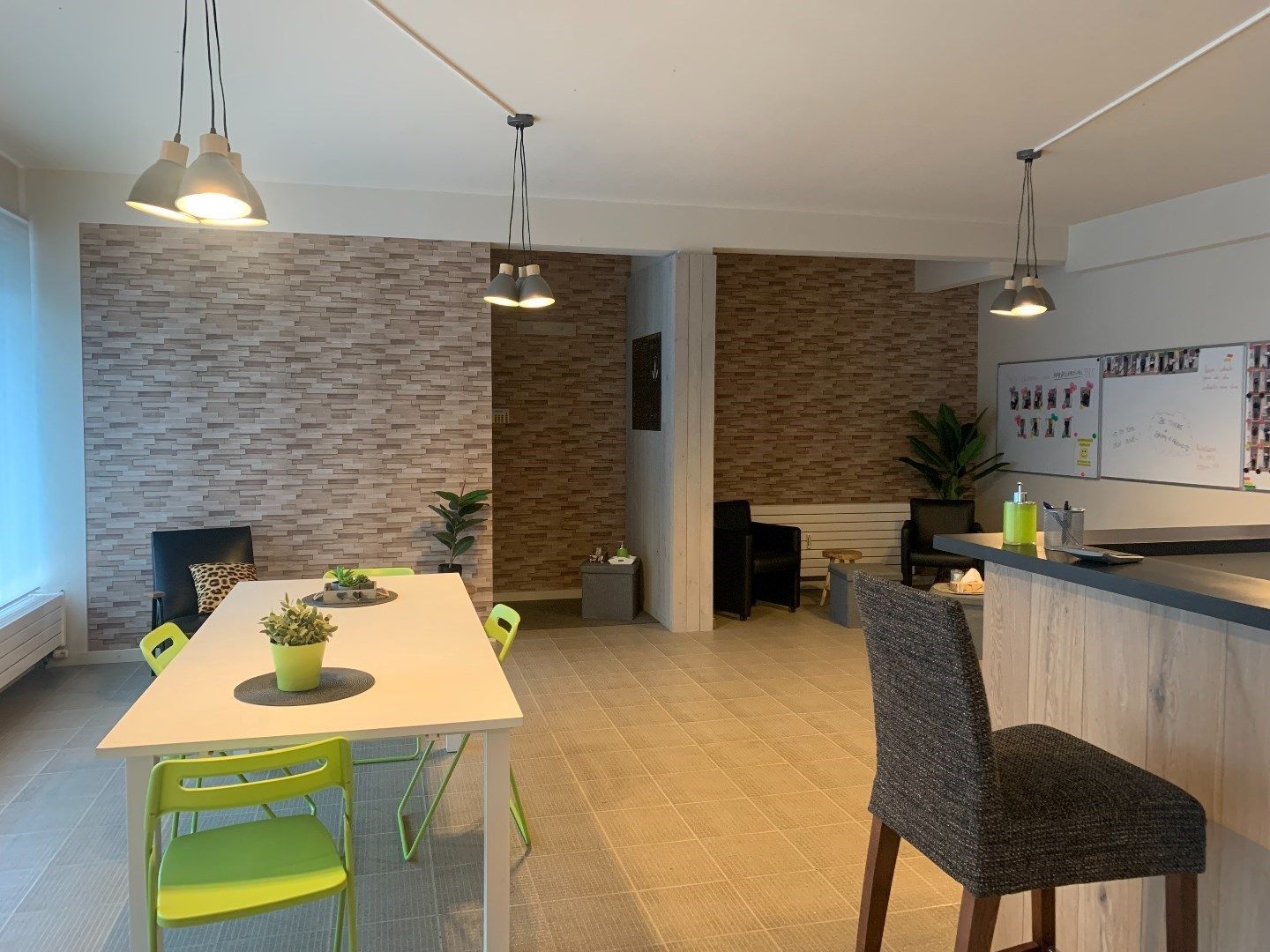 Handelsgelijkvloers nabij Genk centrum  -  pop-up mogelijk foto 3