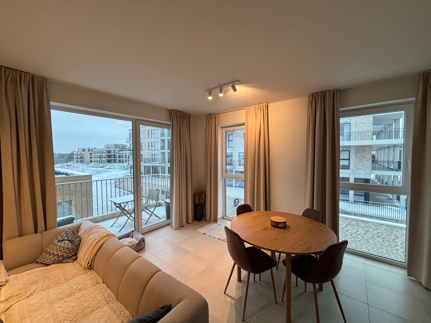 Instapklaar 1-slaapkamerappartement in recente nieuwbouw (2024) foto {{pictureIndex}}