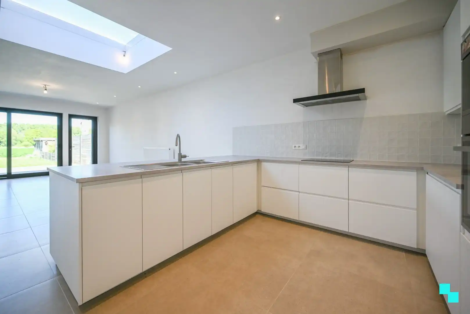 Gerenoveerde 2-slaapkamerwoning in Ingelmunster foto 6