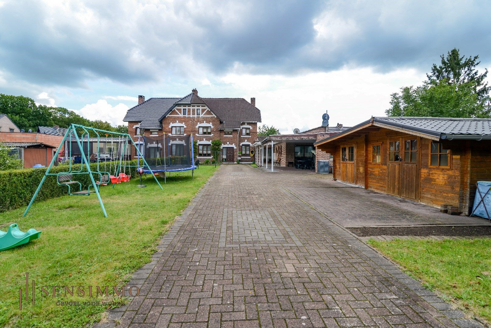 Betoverende halfopen woning in historische Eisden-Tuinwijk foto 28