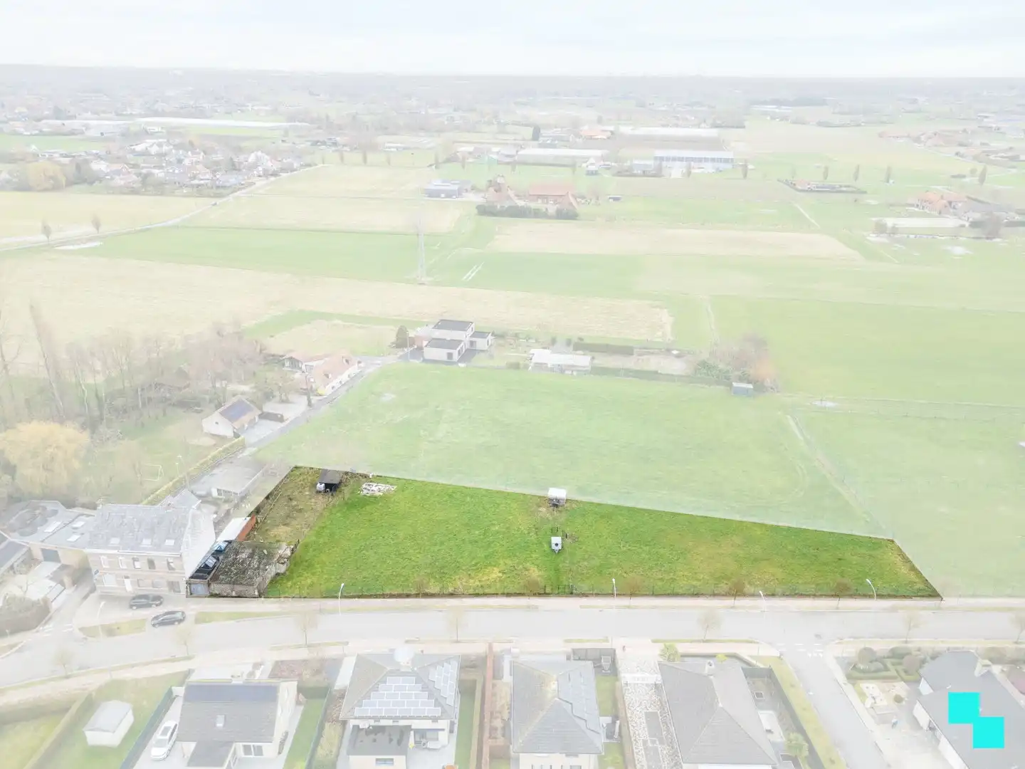 Landelijk gelegen bouwgrond van maar liefst 2.535m² te Izegem (Bosmolens) foto {{pictureIndex}}