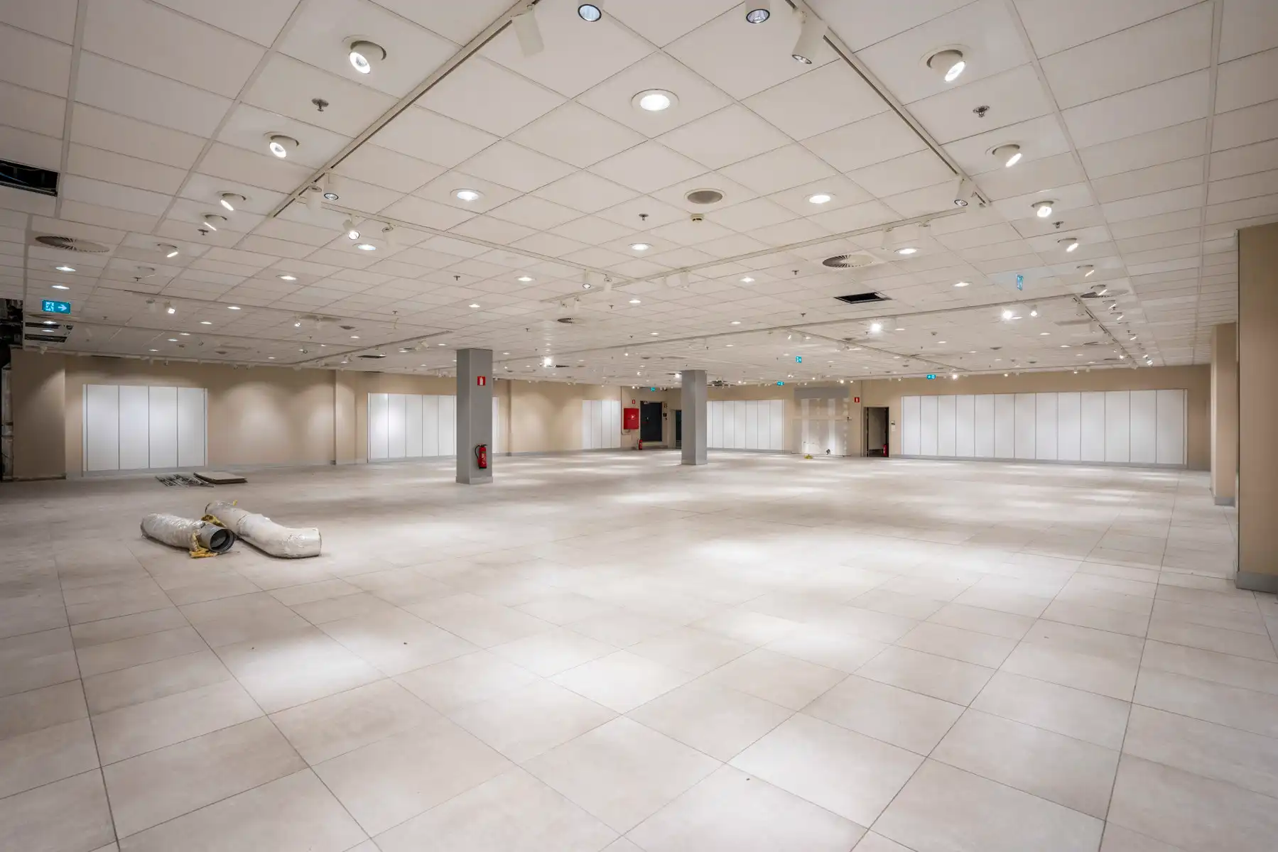Commerciële toplocatie in Shopping Den Tir foto 13