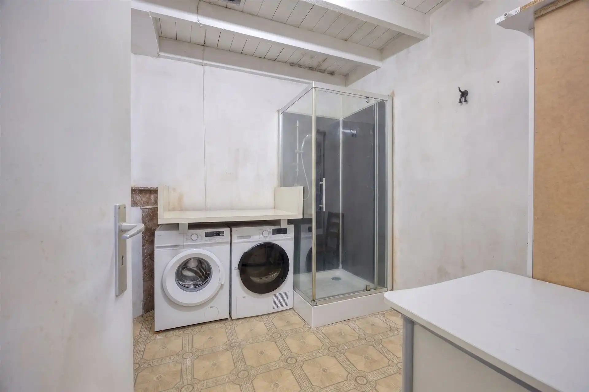 Ruime woning, momenteel ingericht als 4 studio's! foto 12