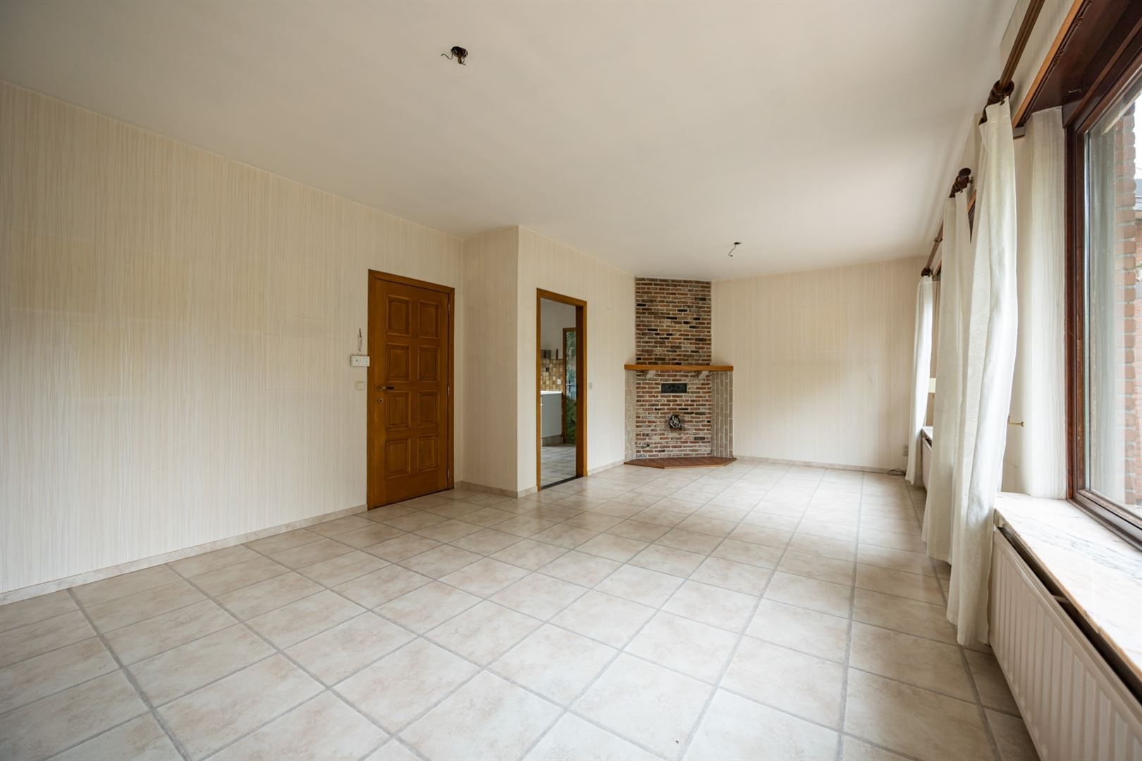 Halfopen woning met potentieel foto 7