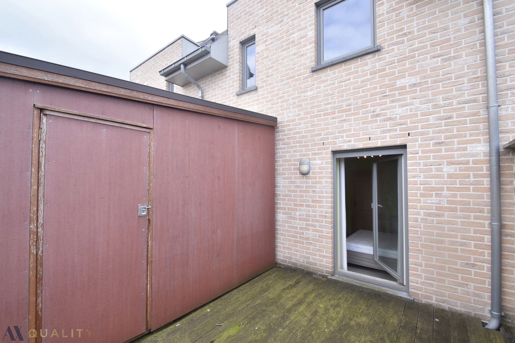 Modern, bemeubeld 1 slpk. appartement met ruim terras en mog. tot huren van een  garage aan 60 €/mnd foto 11