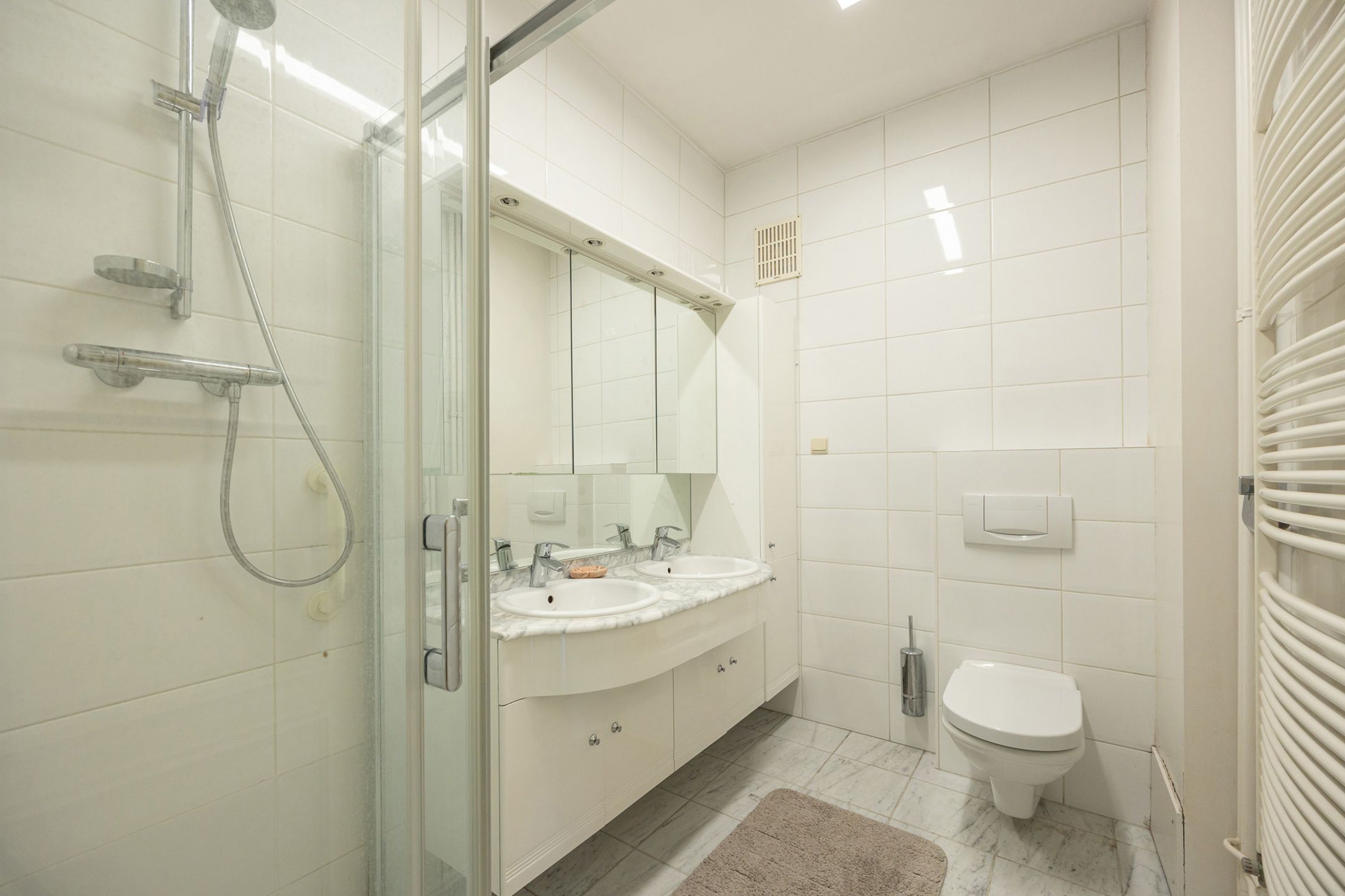 ANTWERPEN - Ruim 3-slaapkamerappartement  foto 9