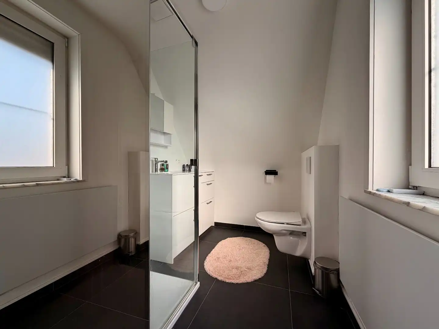 Instapklare halfopen bebouwing met ruime garage te koop in Harelbeke (Arendswijk) foto 16