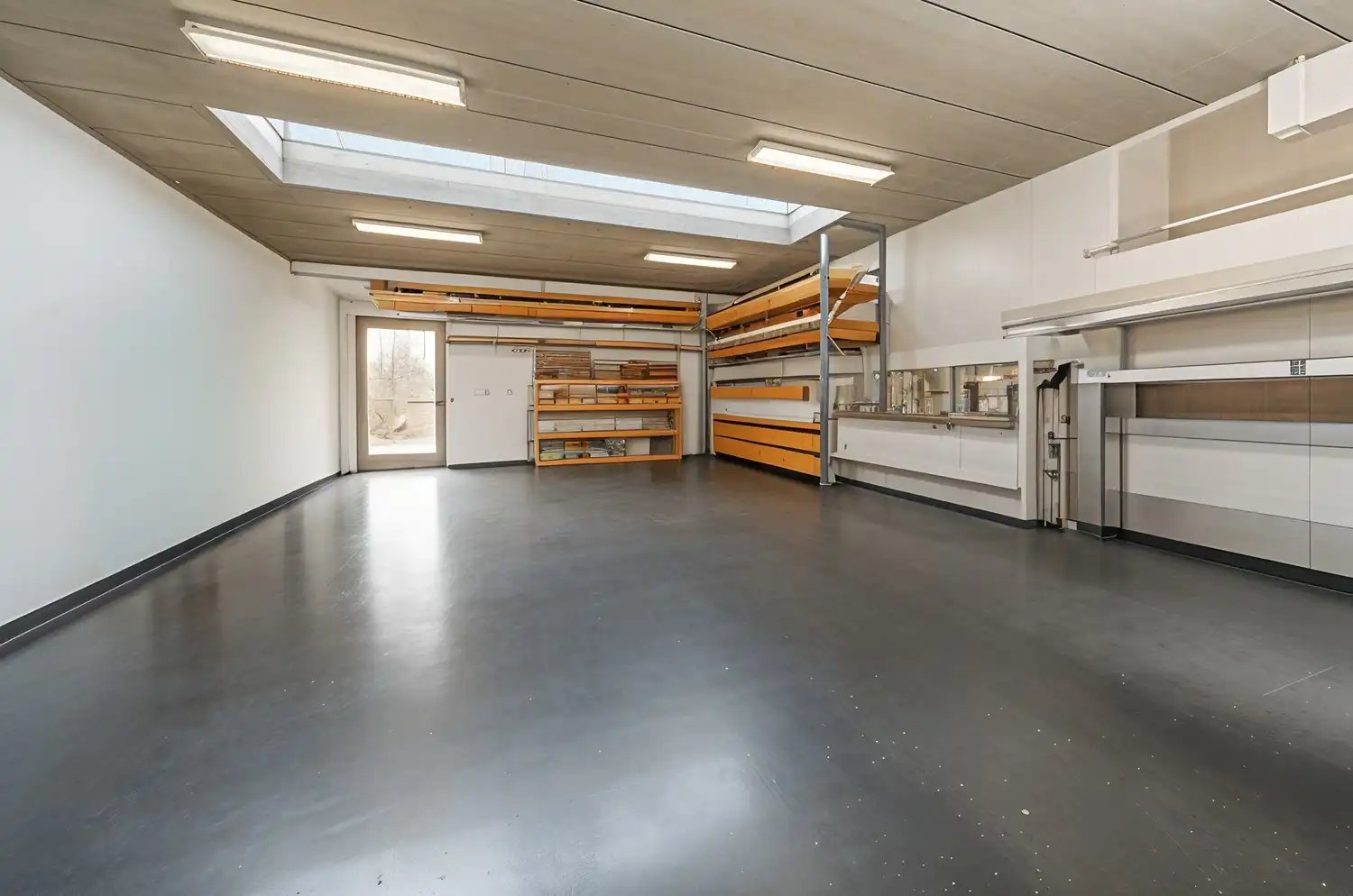 BEVEREN AAN DE IJZER: Handelszaak (momenteel horeca) met heel wat ruimte, woonst én zalige tuin op 1.150m² totale grondoppervlakte. foto 8