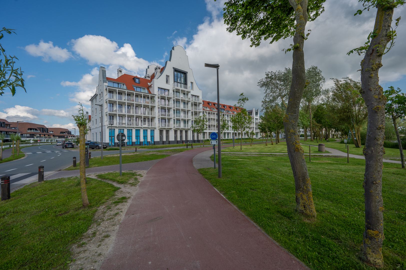 Nieuwbouwappartement met lichtrijke brede leefruimte en groot leefterras foto 23