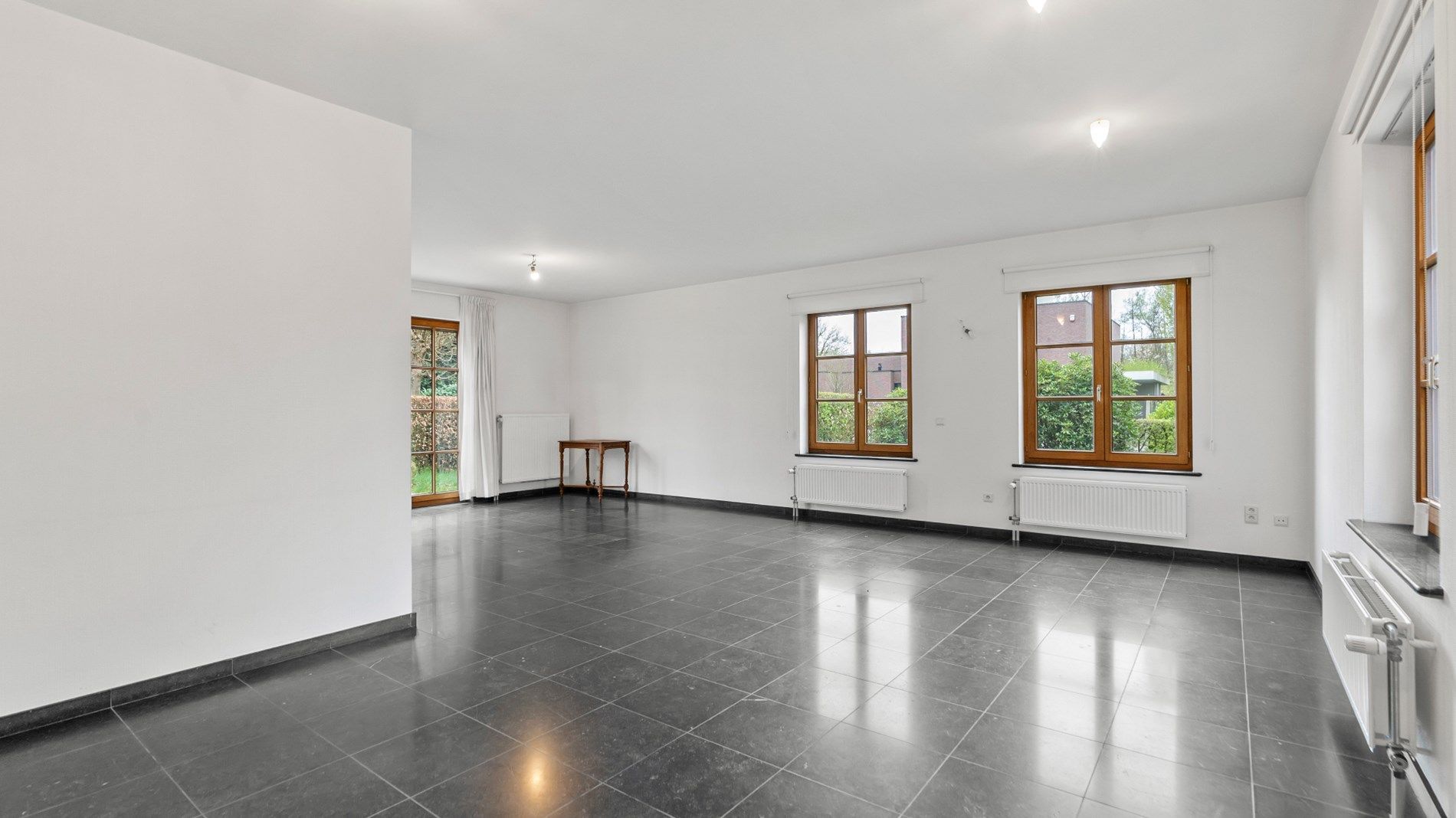 Zeer degelijk gebouwde woning met 3/5 slpks in een doodlopende straat in het centrum ! foto 7