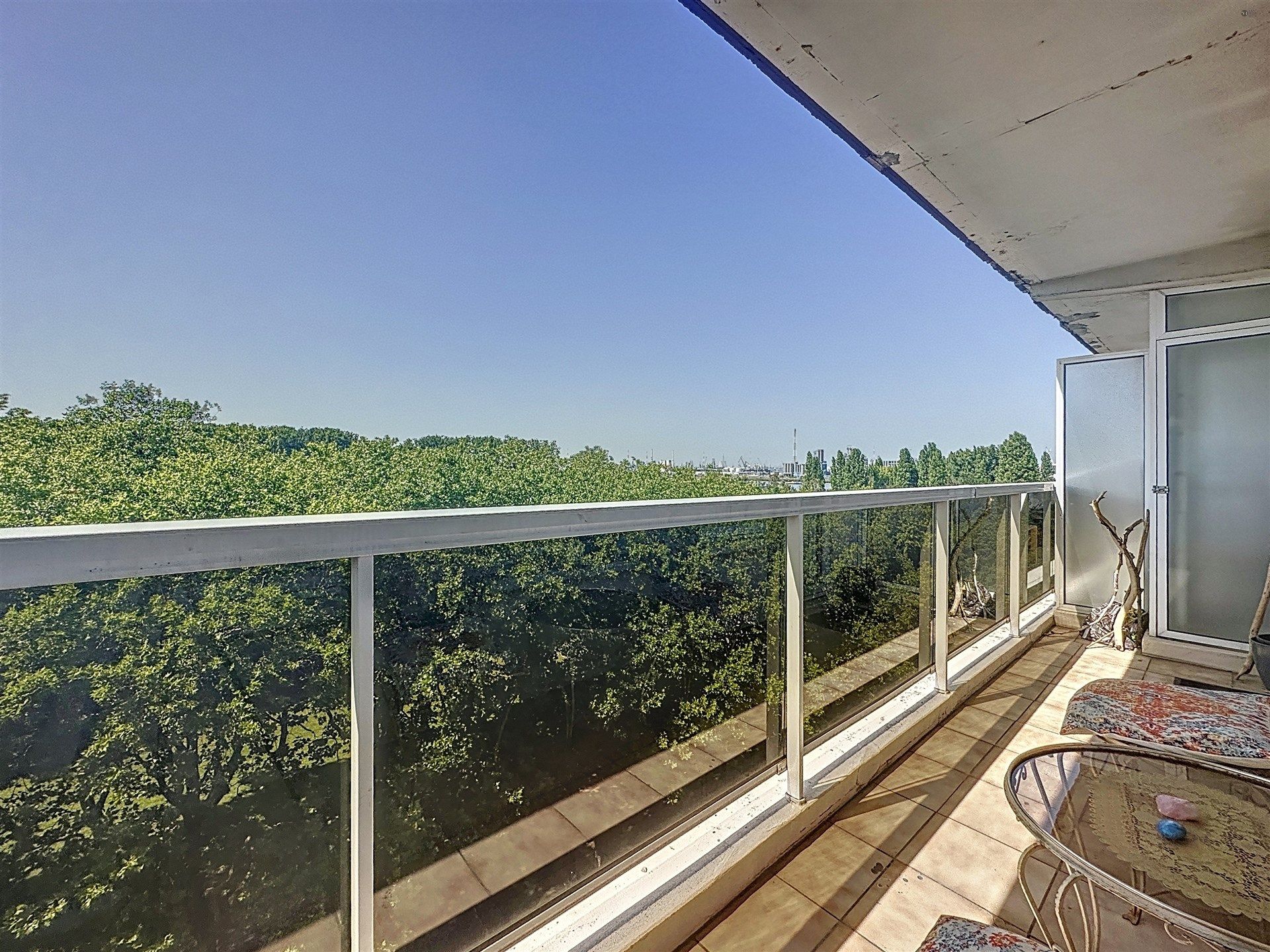 Ruim en lichtrijk 3 slpk app met een fantastisch uitzicht foto 7