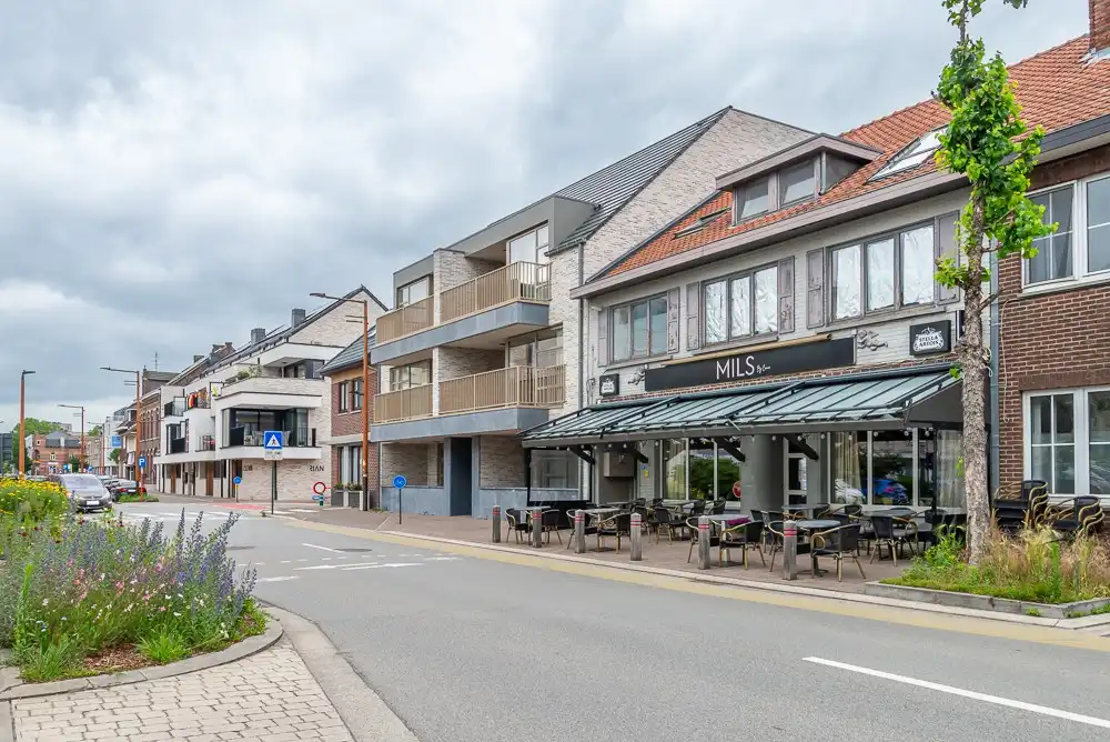 Instapklare brasserie op toplocatie in Maasmechelen foto 2