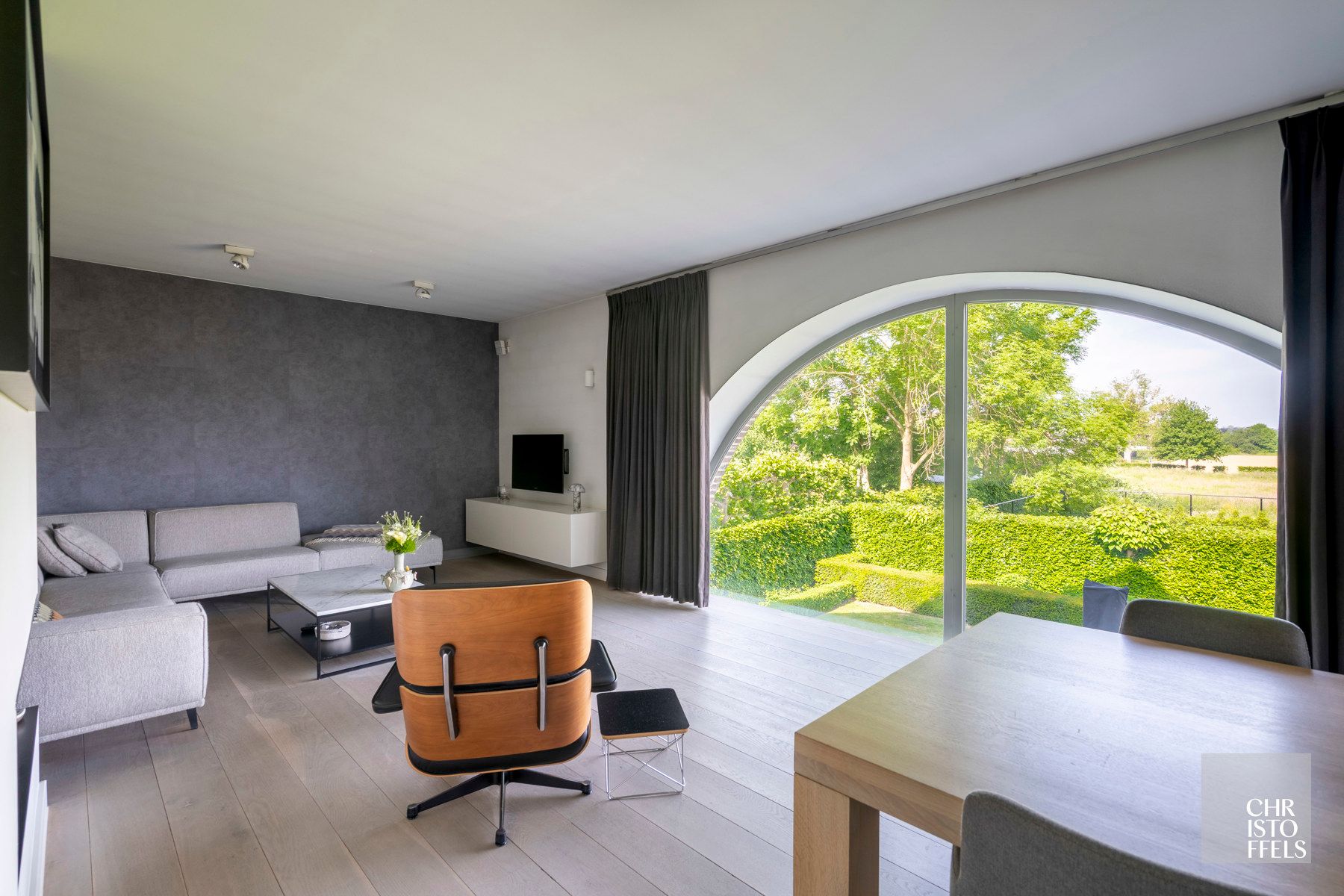 Tijdloze elegantie achter een authentieke gevel – volledig gerenoveerde woning van 303m² foto 9