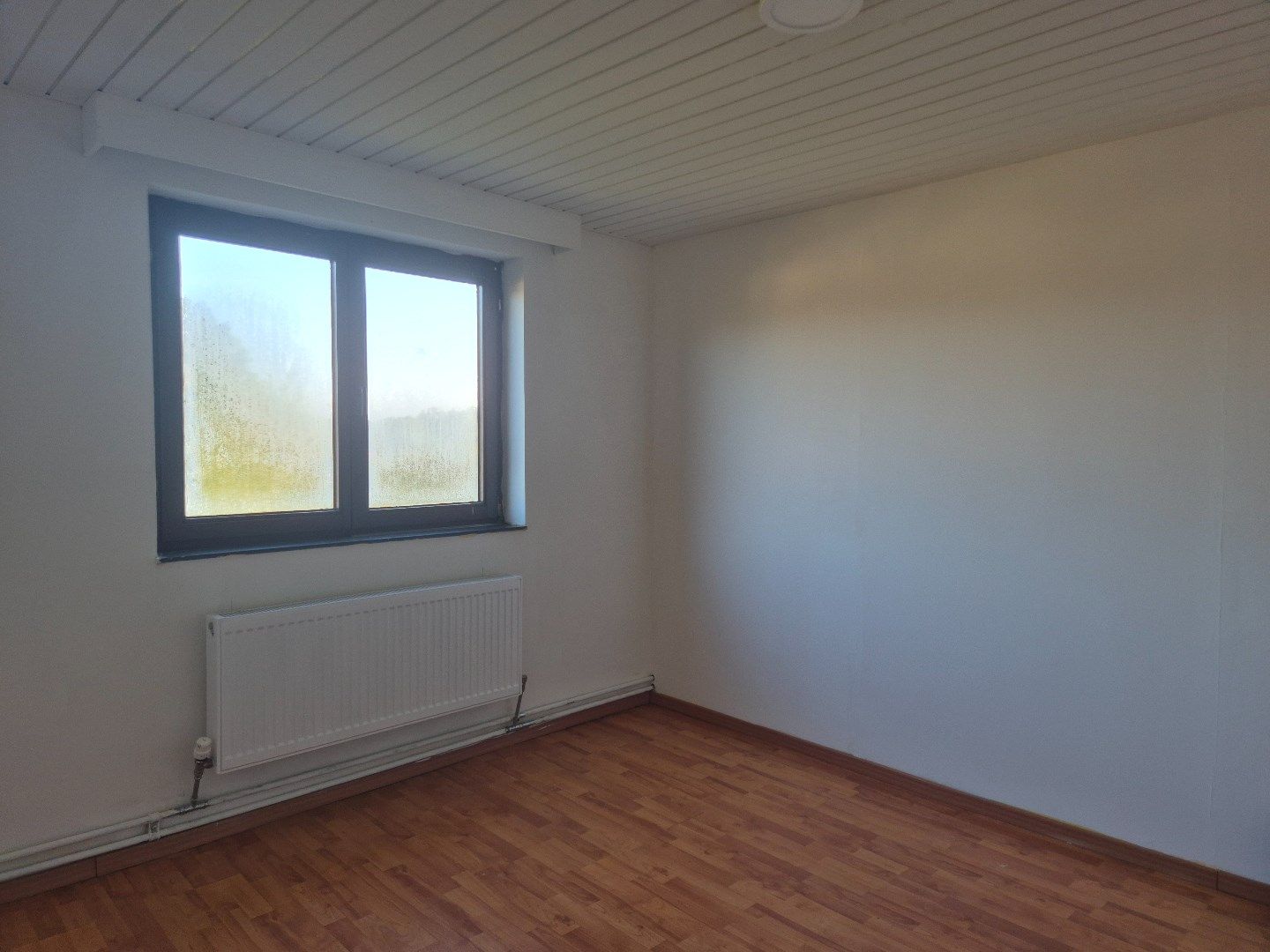 Appartement met 2 slaapkamers nabij Genk centrum - direct beschikbaar! foto 3