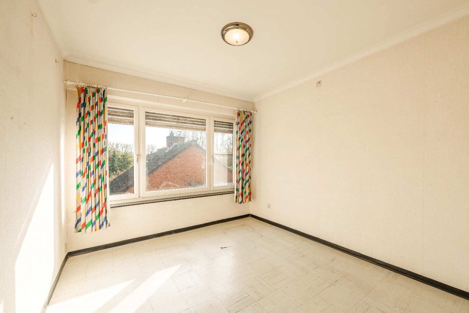 RUIME HALF OPEN WONING OP 739 m²  | 3 SLPKS | GARAGE foto 14