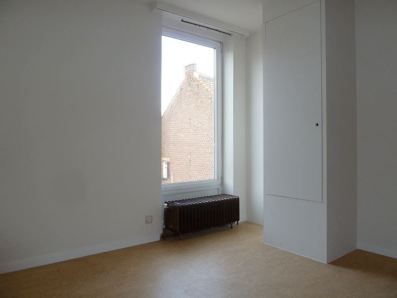 Zeer goed gelegen appartement met aparte garage! foto 13