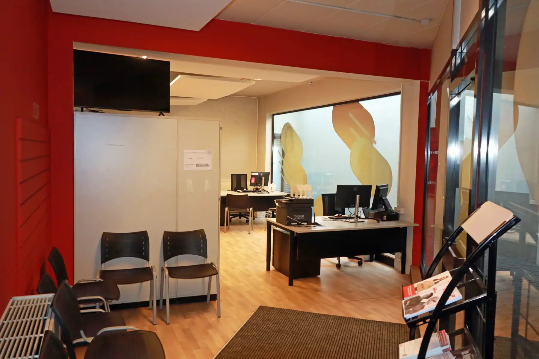 Centraal gelegen kantoorruimte foto 4