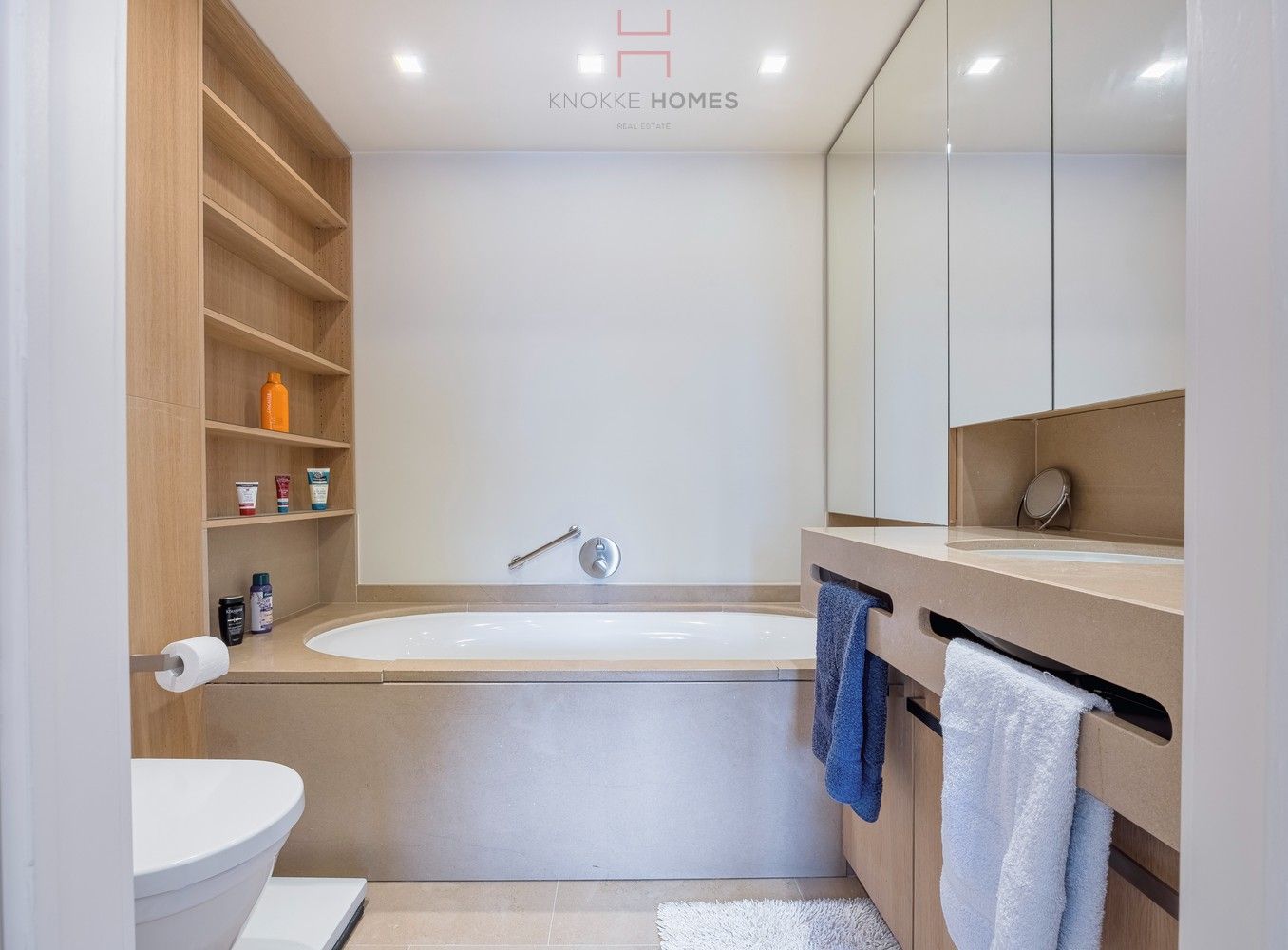 Stijlvol gemeubeld appartement met frontaal zeezicht in Duinbergen foto 14