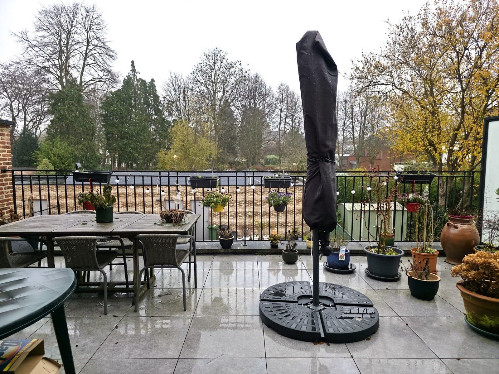 Prachtig appartement met 2 slaapkamers, ruim terras en garagebox in het hart van ’s-Gravenwezel foto 6