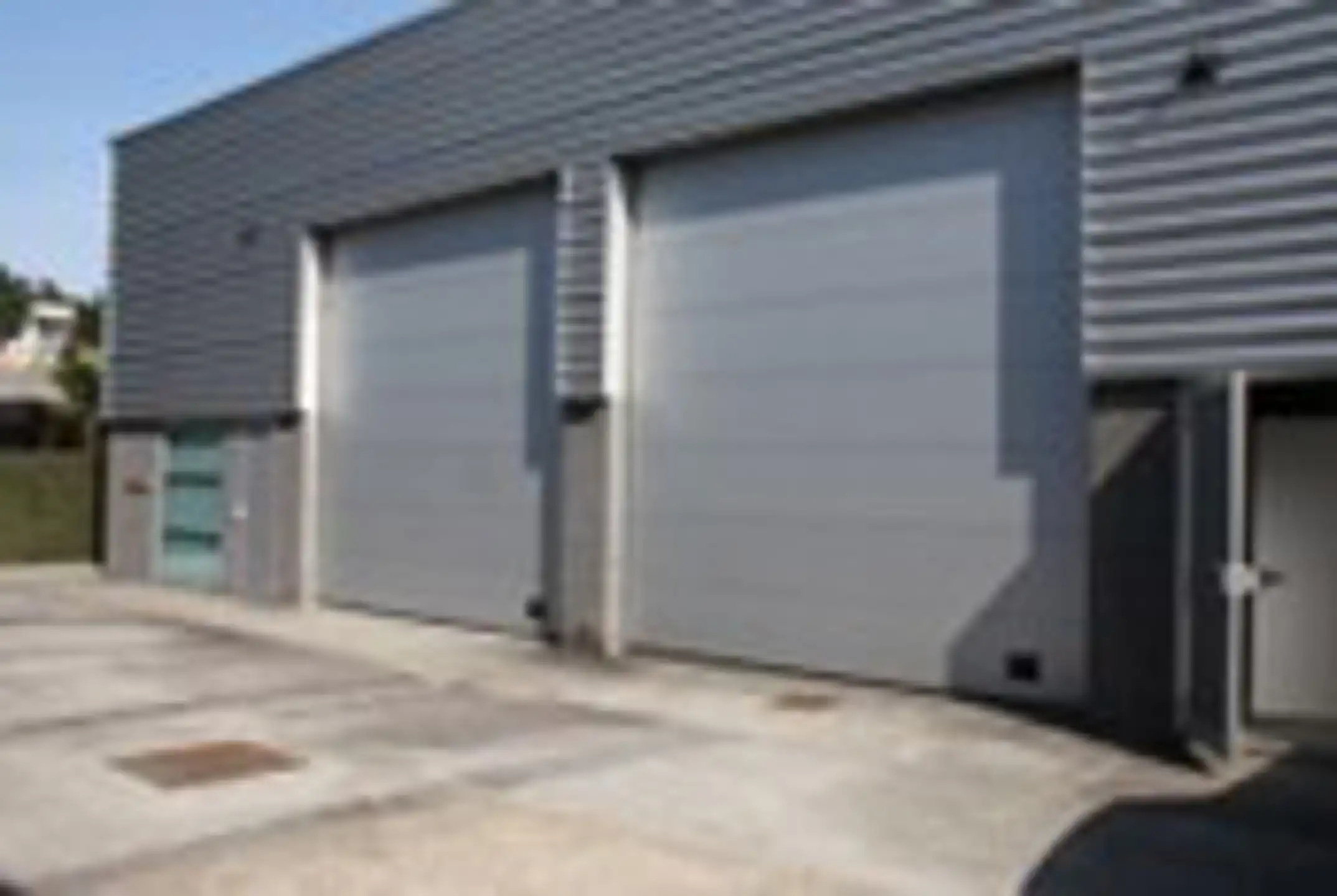 Magazijn met kantoor Unit 9 - 242m² te huur foto {{pictureIndex}}