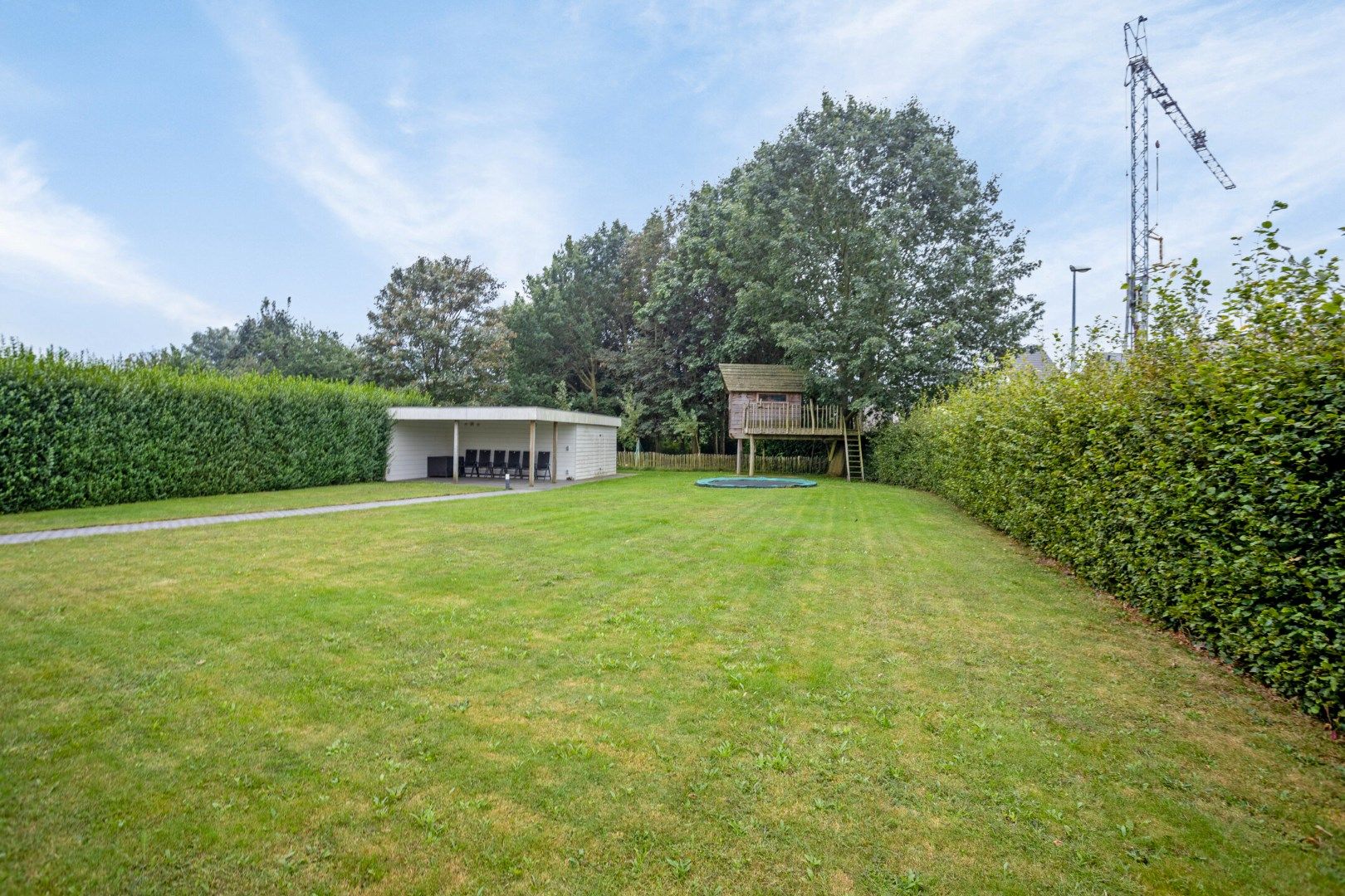 Ruim ingedeelde woning op een mooi zuidgeoriënteerd perceel te Millegem. foto 3